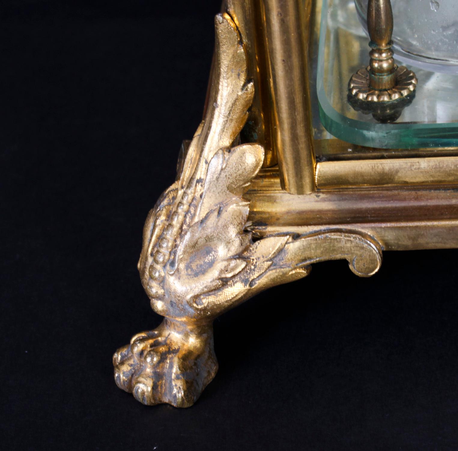 Antique Bacarrat français en bronze doré avec verre Tantale Cave a Liqueur 19ème siècle en vente 1