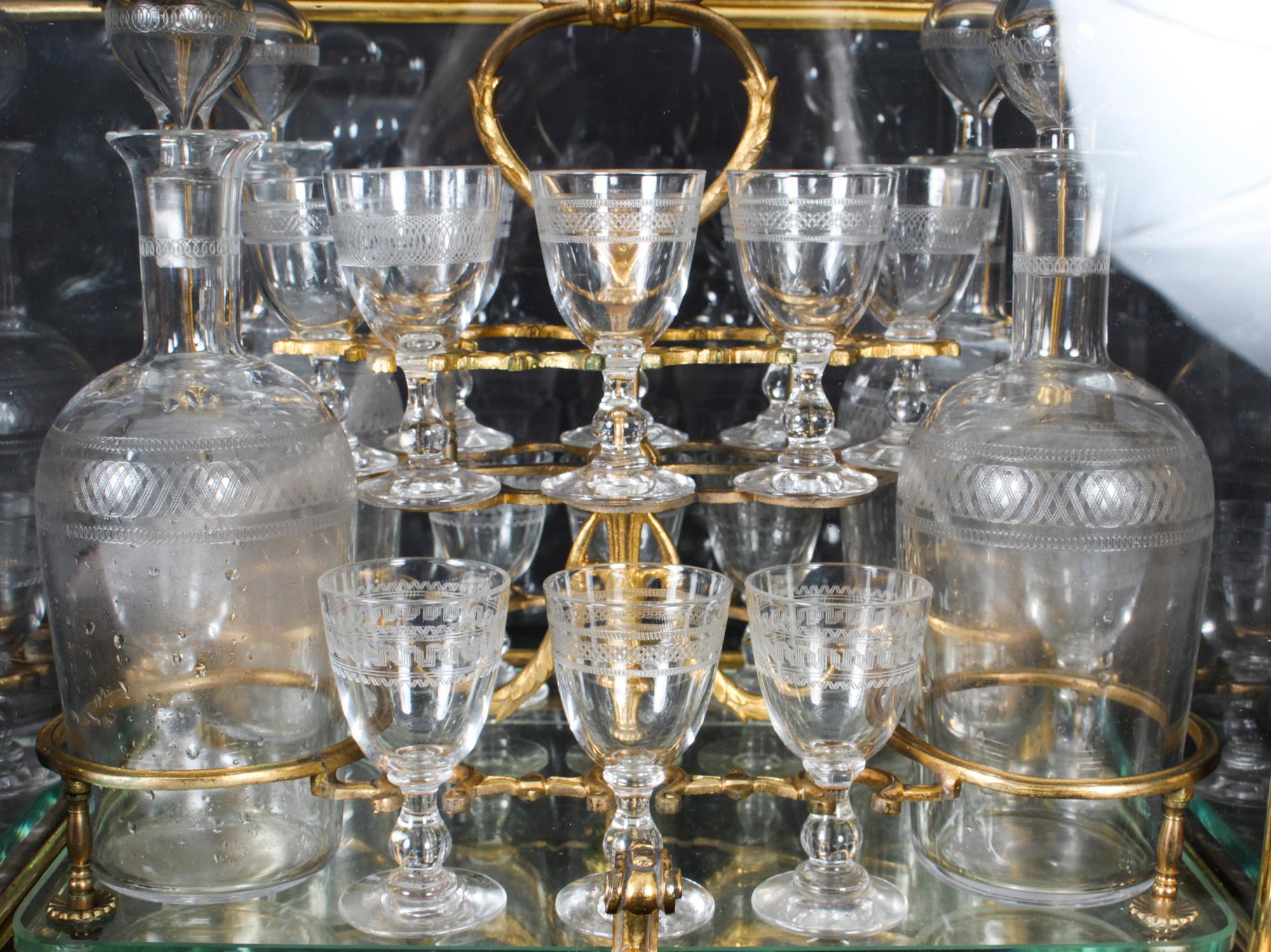Napoleone III Antique French Bacarrat Ormolu con Grotta di Tantalo in vetro per liquori XIX secolo in vendita