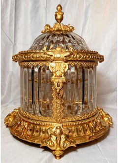Cave-liqueur française d'antiquités en cristal de Baccarat et bronze d' Ore, vers 1900