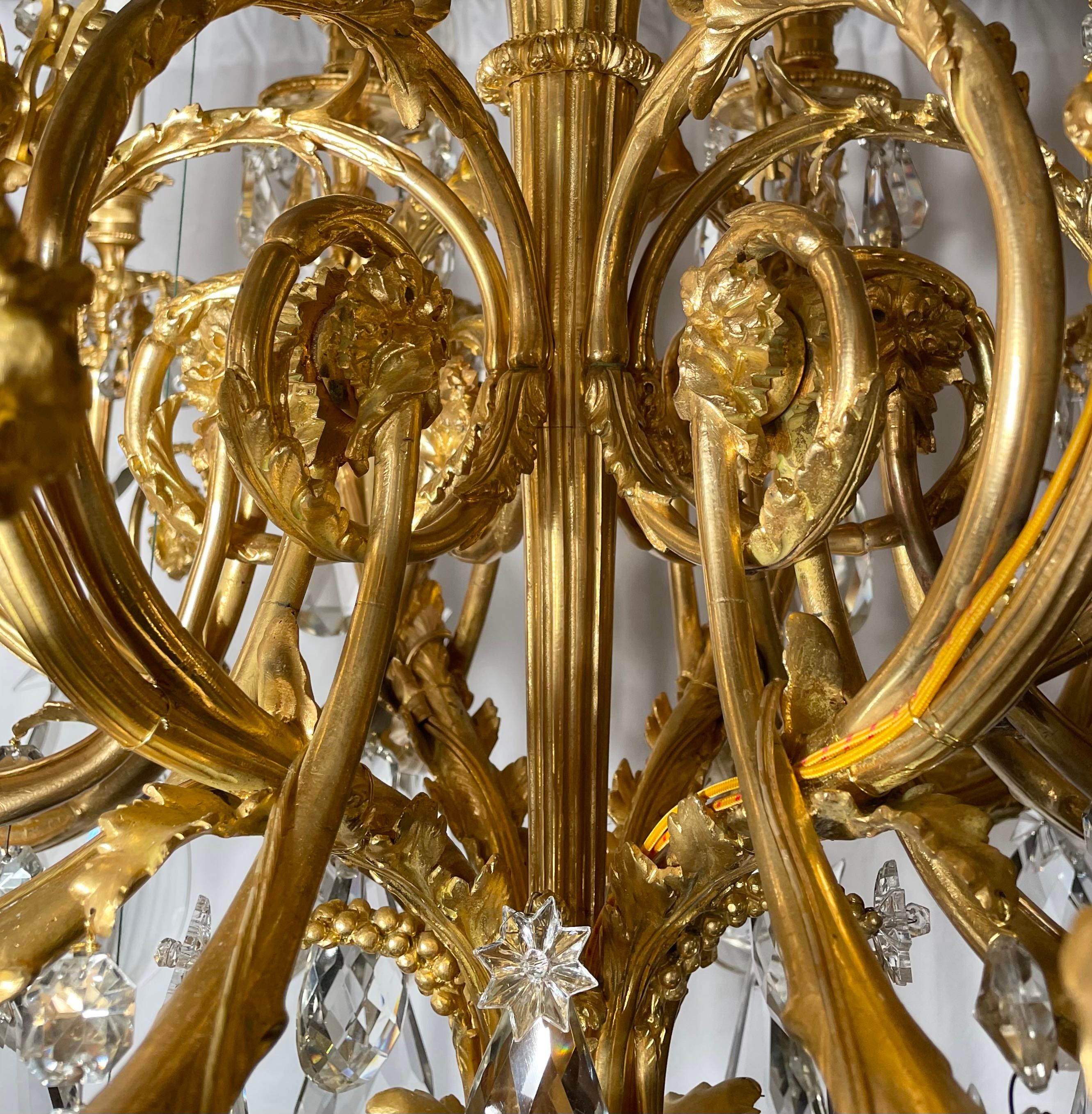 Bronzo Antico lampadario francese in cristallo Baccarat e bronzo D'ore del 1890 circa in vendita