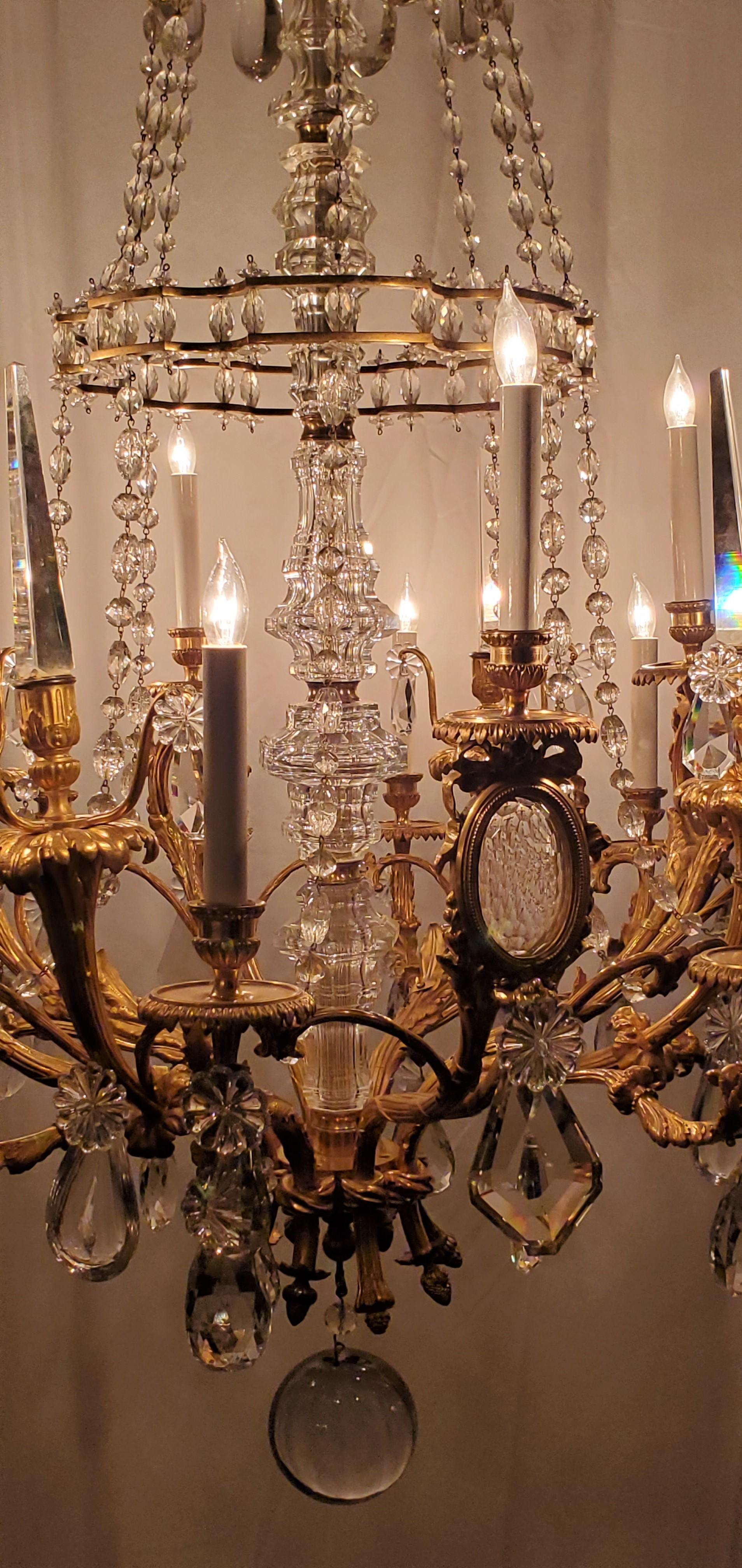 Lustre français ancien Napoléon III en cristal de Baccarat et bronze doré de la plus haute qualité Bon état - En vente à New Orleans, LA