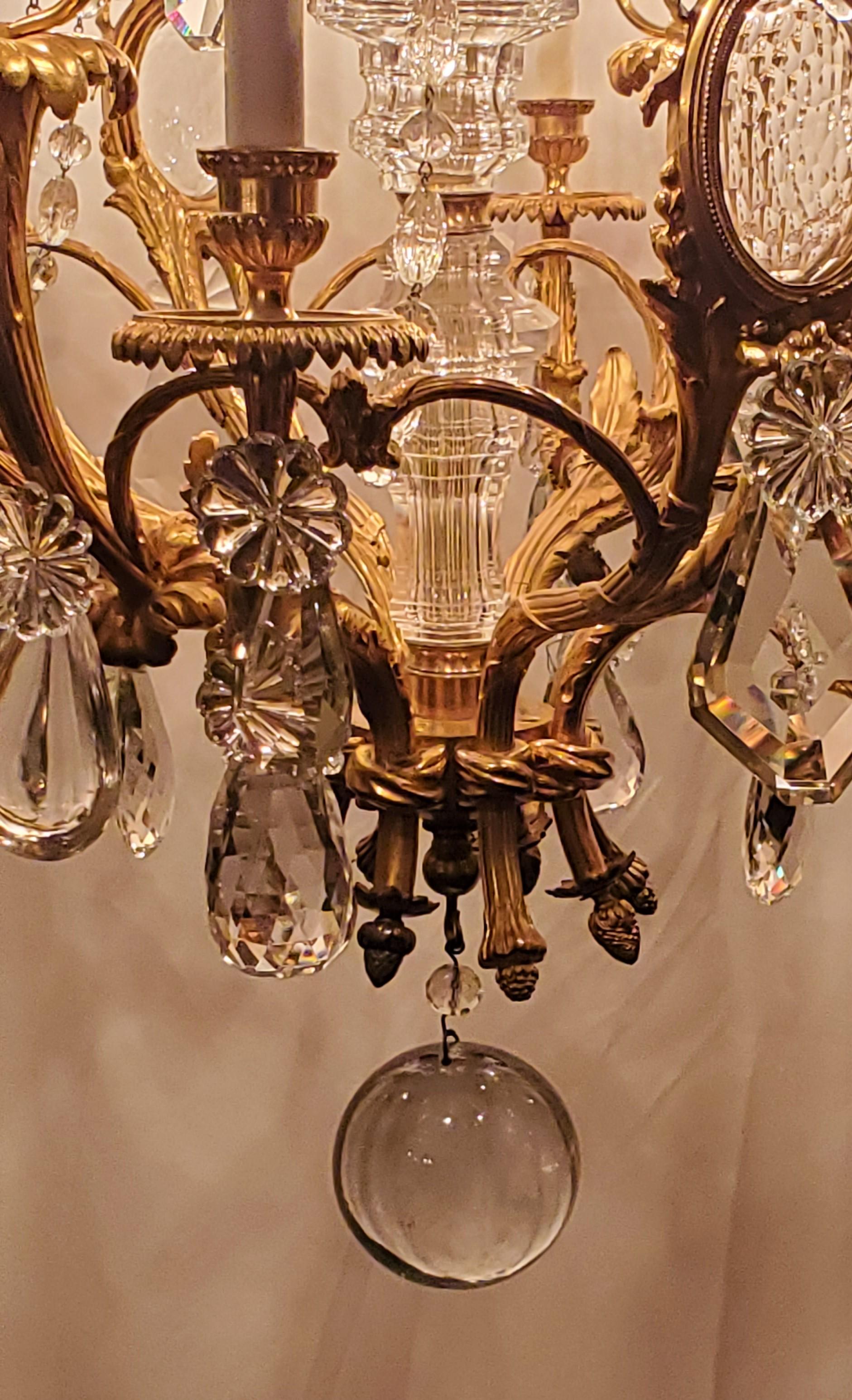 Cristal Lustre français ancien Napoléon III en cristal de Baccarat et bronze doré de la plus haute qualité en vente