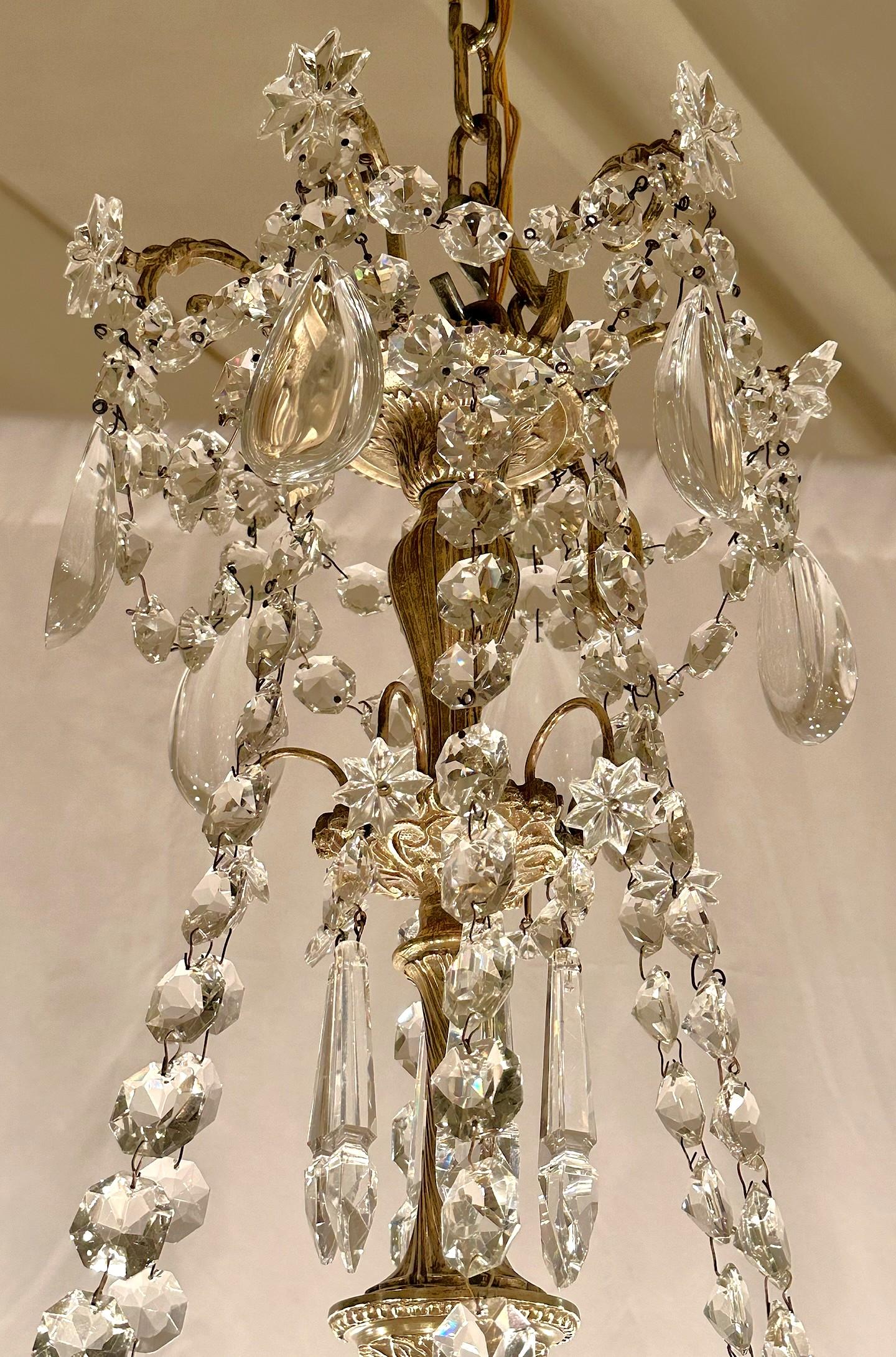 Lustre ancien en cristal de Baccarat et bronze doré à 12 lumières, circa 1895. Bon état - En vente à New Orleans, LA