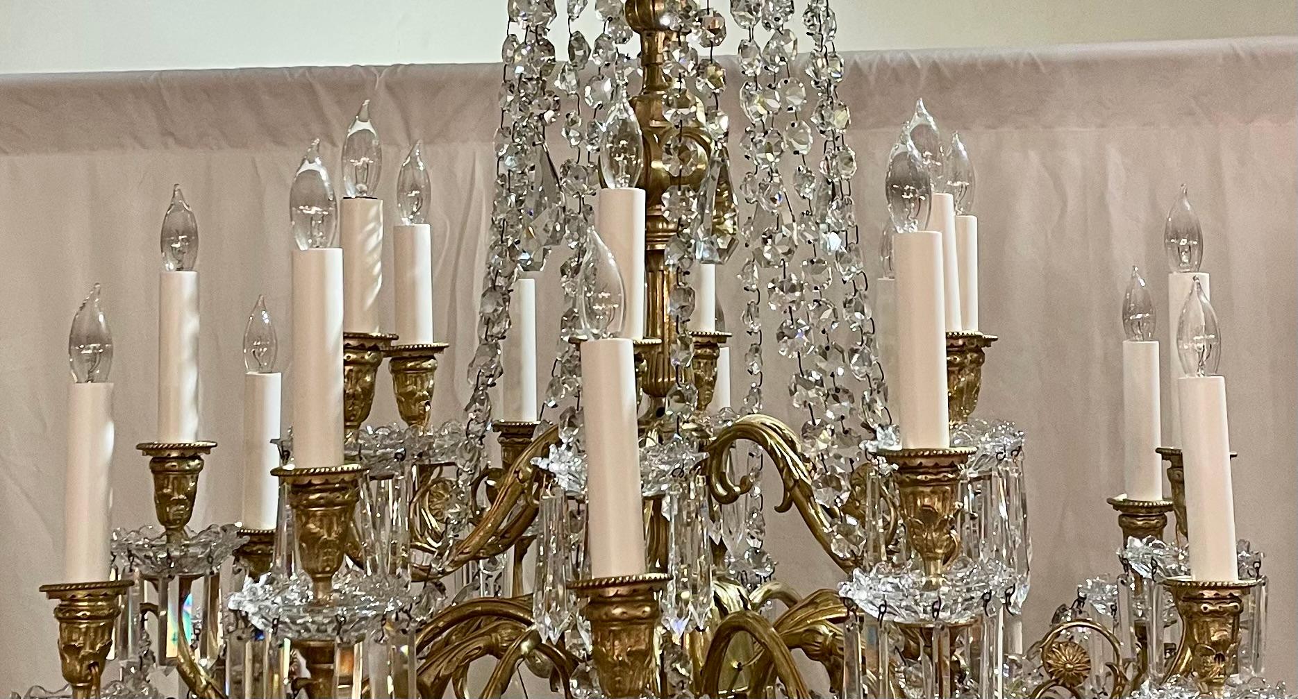 Antique French Baccarat Crystal and Ormolu Chandelier, CIRCA 1880-1890. in vendita 1