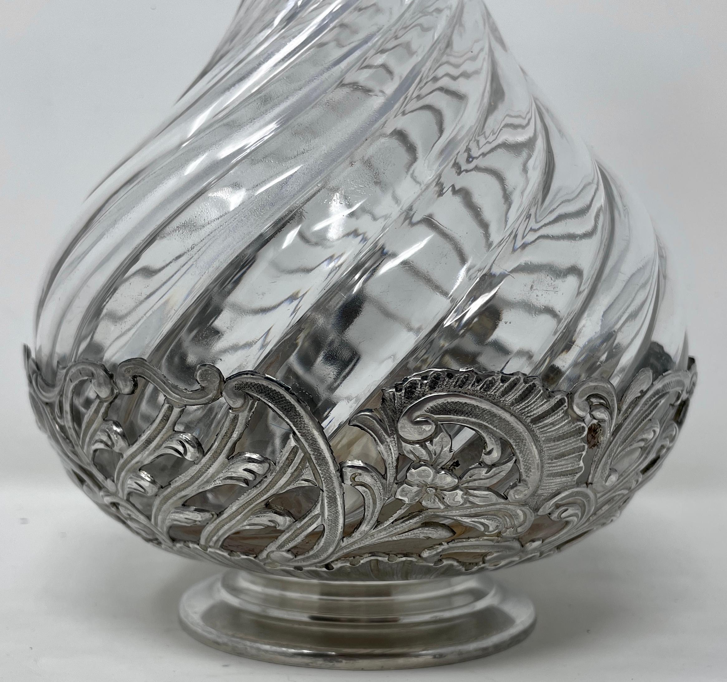 XIXe siècle Bouteilles de vin françaises anciennes de Baccarat en cristal et incrustation d'argent, vers 1825-35 en vente