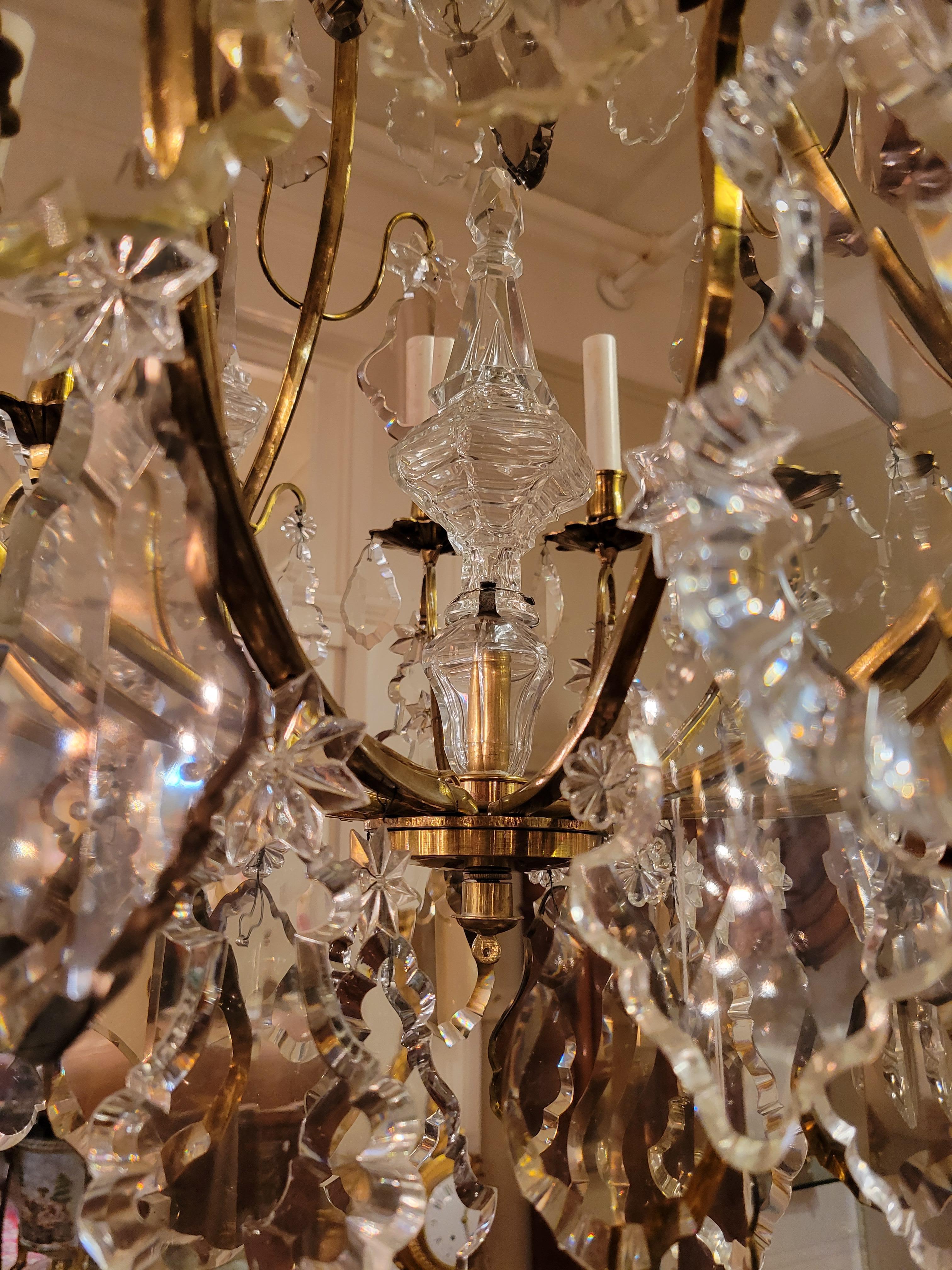 Antiker französischer Baccarat-Kristall-Kronleuchter im Zustand „Gut“ im Angebot in New Orleans, LA