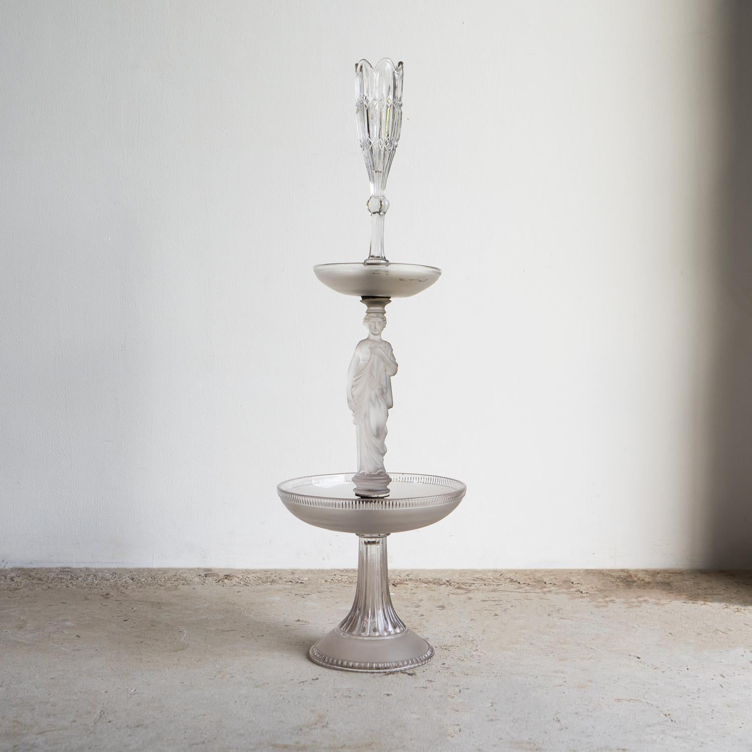 Antique French Baccarat Glass Epergne Table Centrepiece, 19th Century In Good Condition For Sale In Bristol, GB