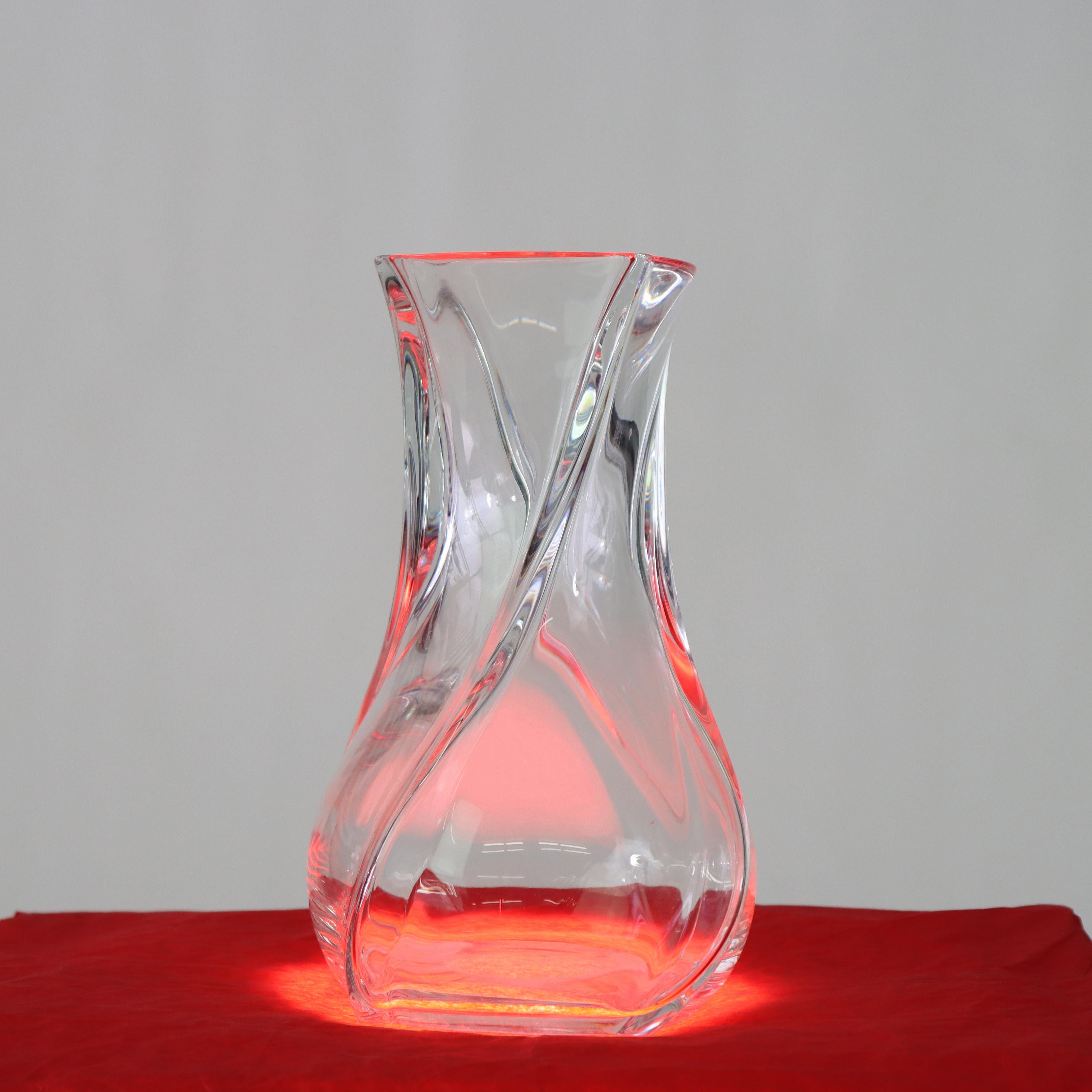 Antique French Baccarat MCM Kunstglasvase signiert C1930 im Zustand „Gut“ im Angebot in Big Flats, NY