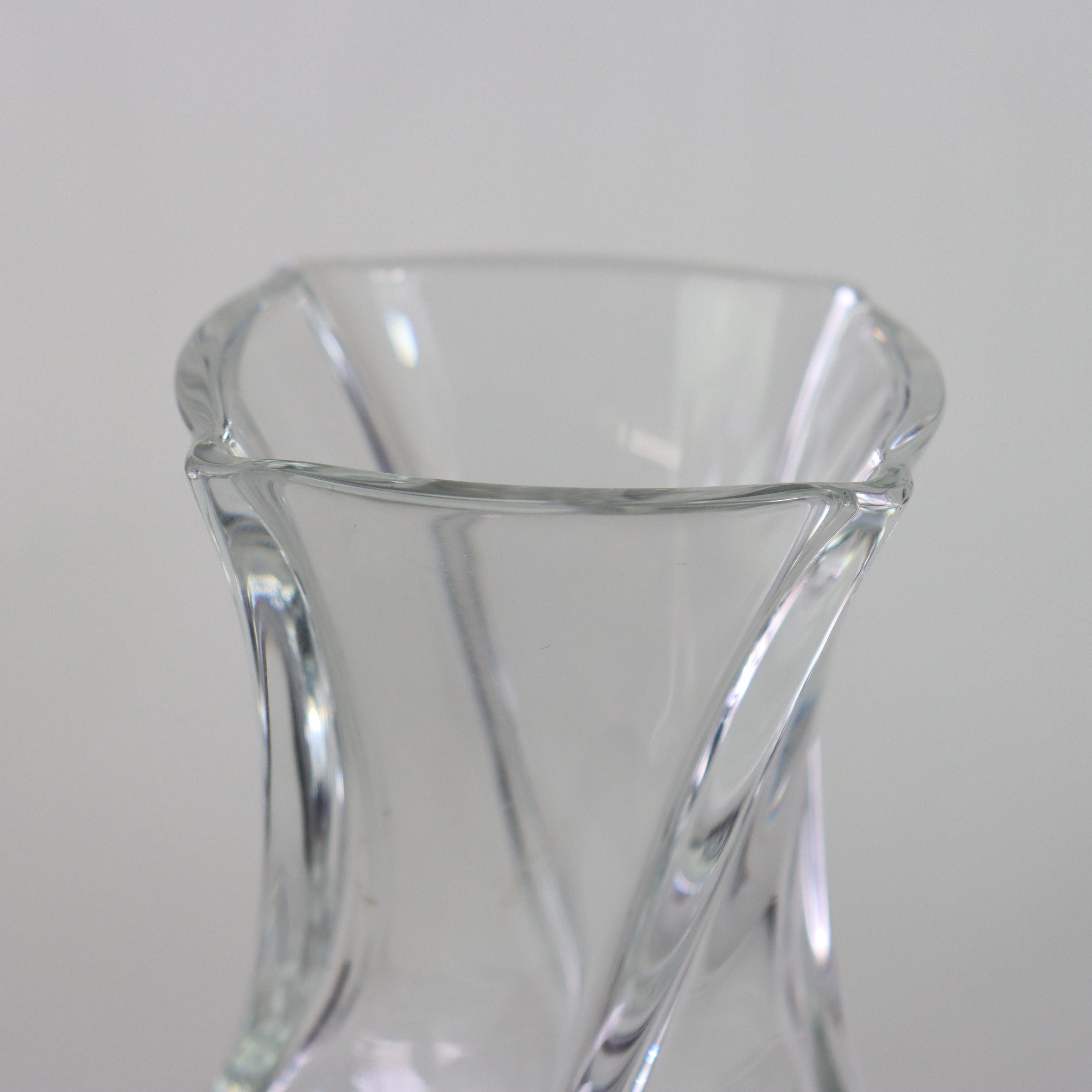Antique French Baccarat MCM Kunstglasvase signiert C1930 (20. Jahrhundert) im Angebot