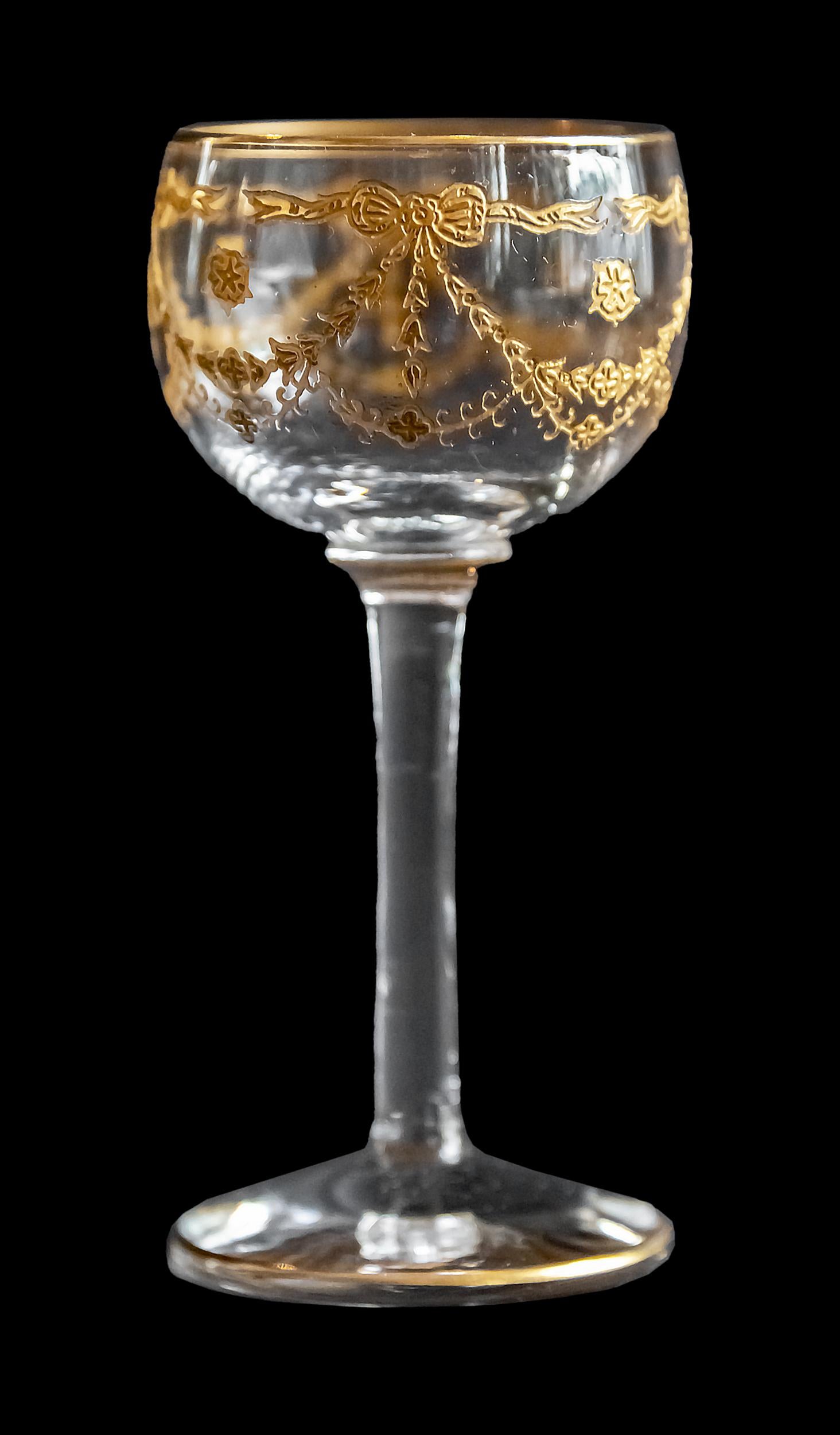 Antique French Baccarat/Saint Louis Crystal Liqueur Glasses In Excellent Condition For Sale In Vilnius, LT