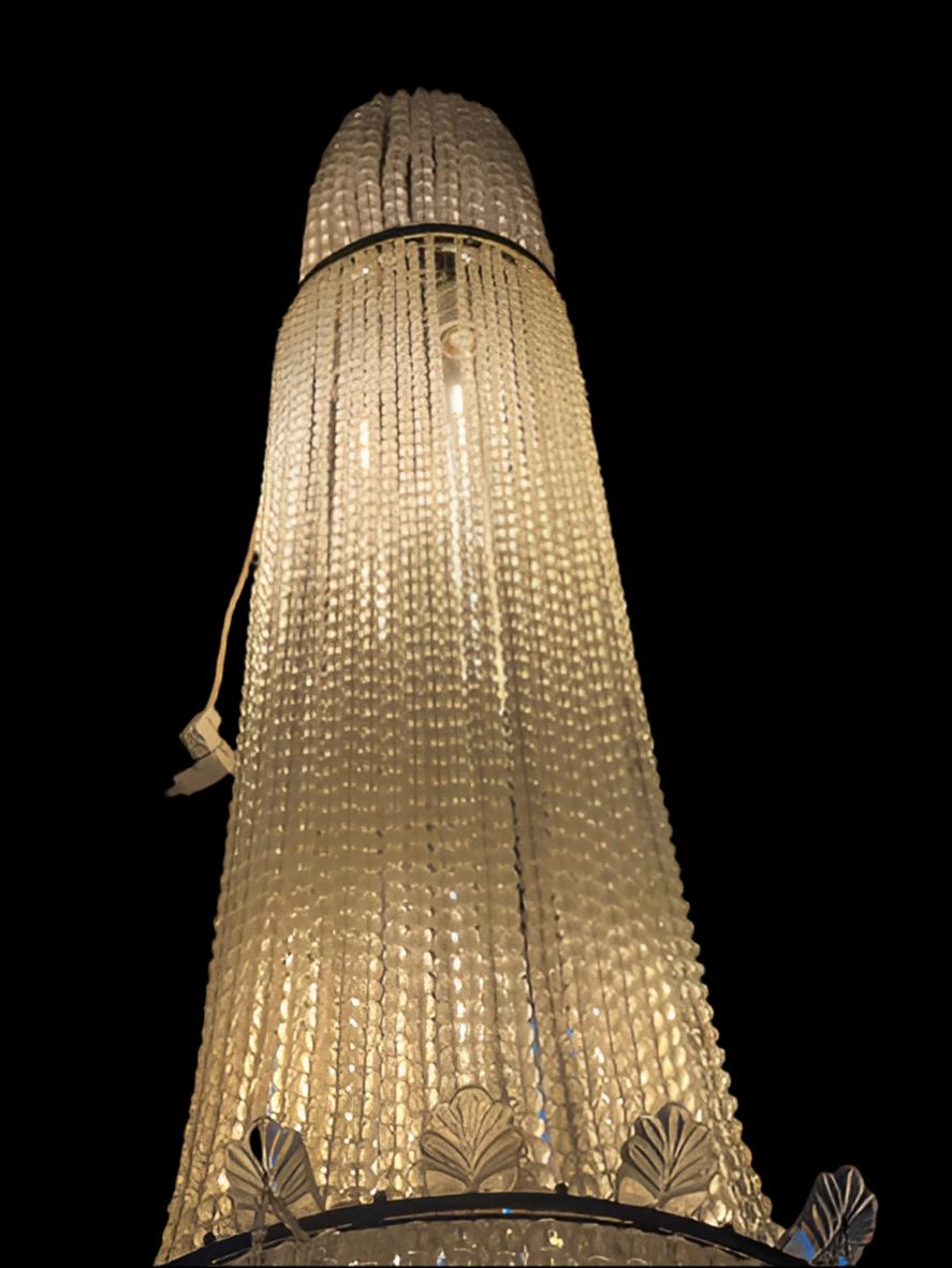 Antigua lámpara de araña francesa estilo Baccarat en Bueno estado para la venta en Chicago, IL