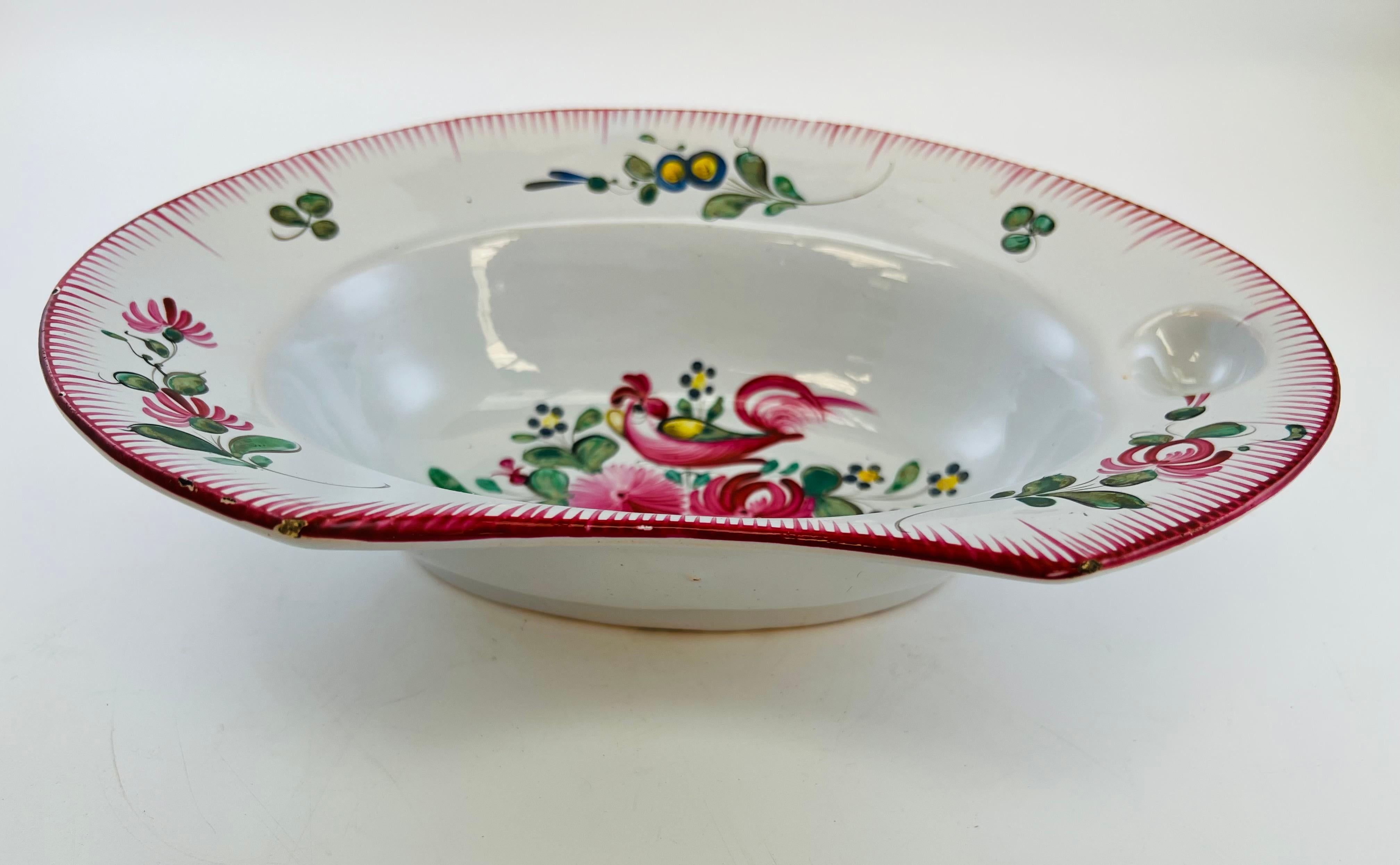 French Provincial Antique French barber's shaving bowl with rooster decor 19th Saint Clement For Sale