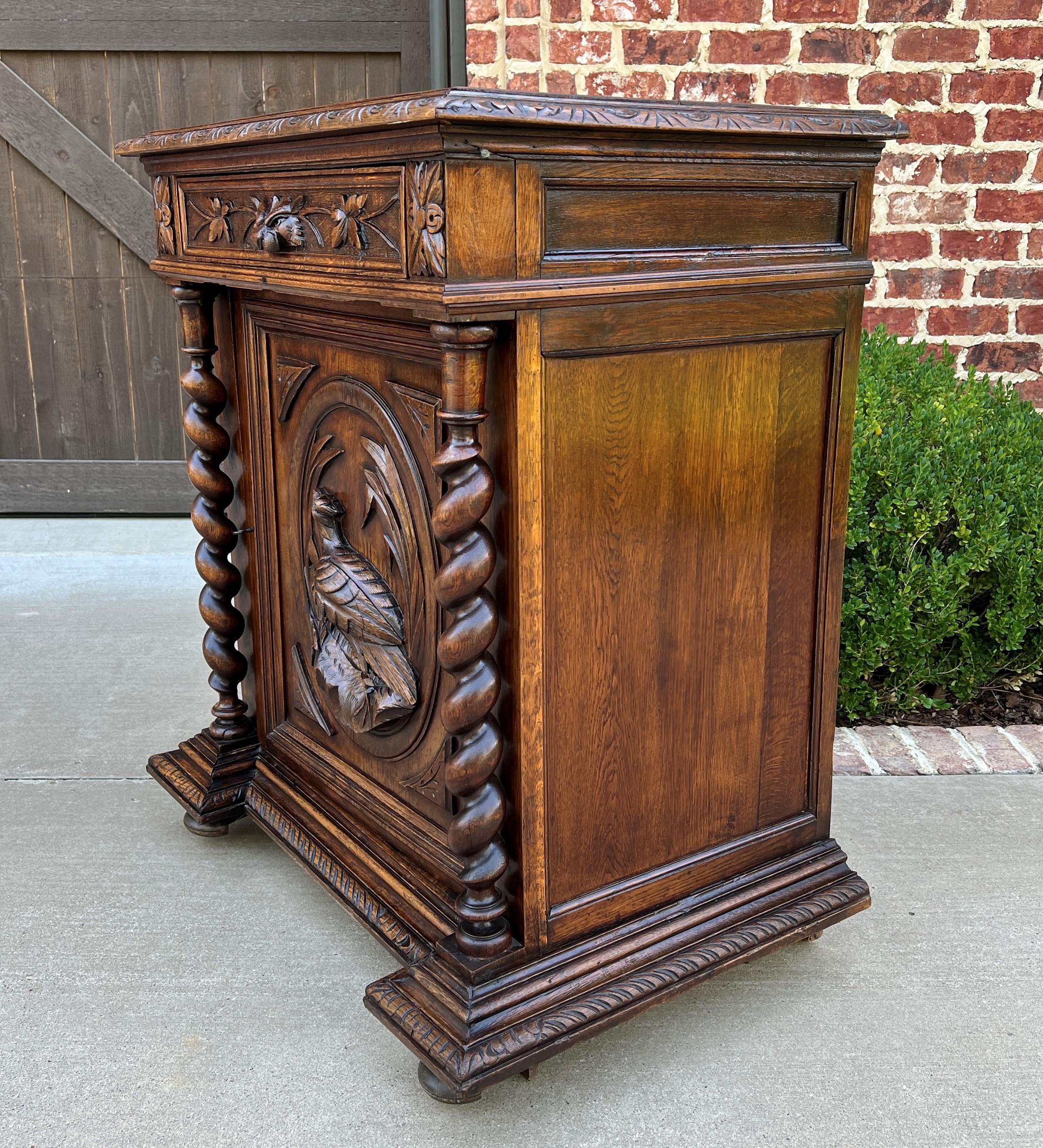Antique French Barley Twist Jam Cabinet Cupboard Liquor Cabinet Bar Oak with Key In Good Condition In Tyler, TX