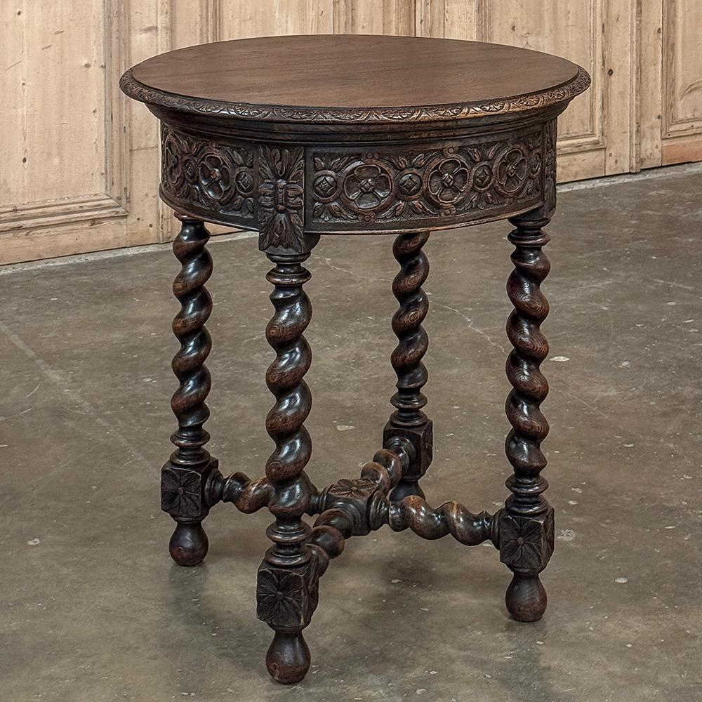 Français Ancienne table d'extrémité ronde française de style Barley Twist en vente