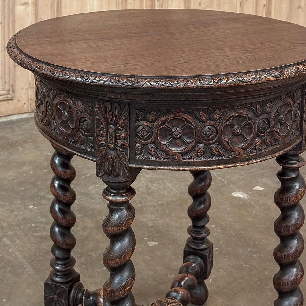 Chêne Ancienne table d'extrémité ronde française de style Barley Twist en vente