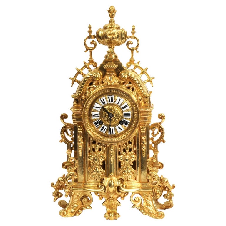 Antique French Baroque Gilt Bronze Clock For Sale