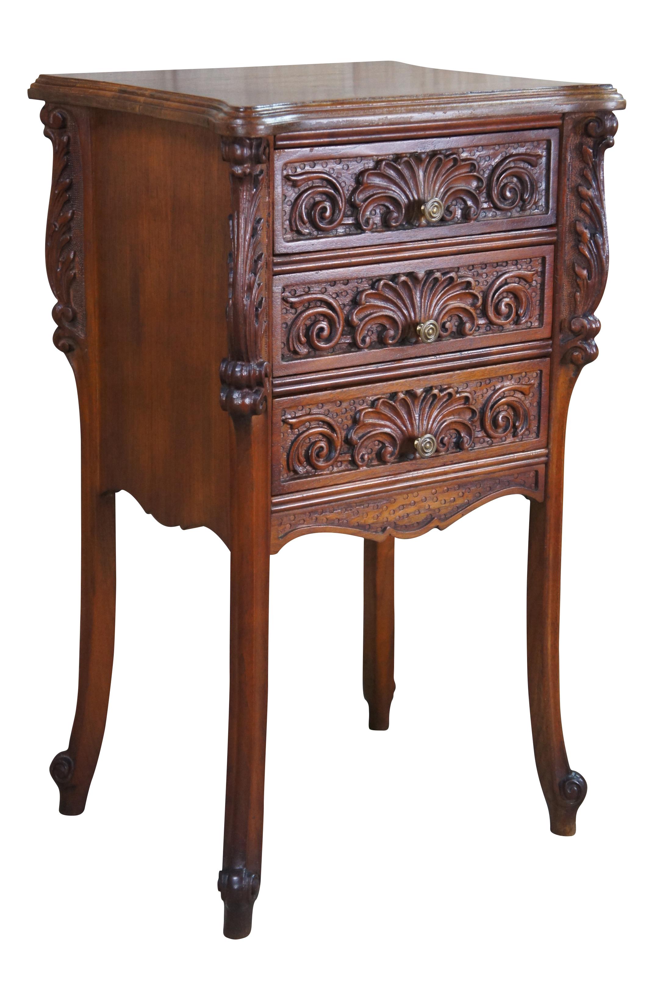 Antique French Baroque Rococo Carved Walnut 3 Drawer Side Table Nightstand In Good Condition In Dayton, OH