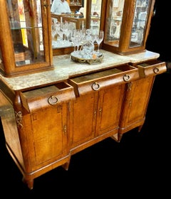 Buffet/Bar ancien français en érable marqueté et marbre de style Arte Antiques