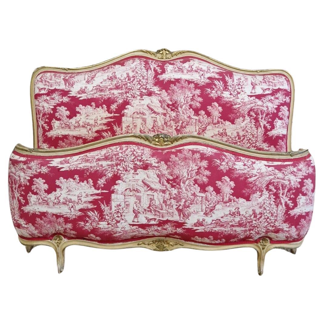 Antikes französisches Bett aus Korbeille im Louis-XV-Stil, cremefarben lackiert  im Angebot