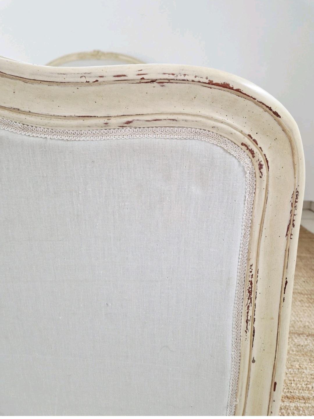 Antique French Bett gepolstert in Weiß (Geschnitzt) im Angebot