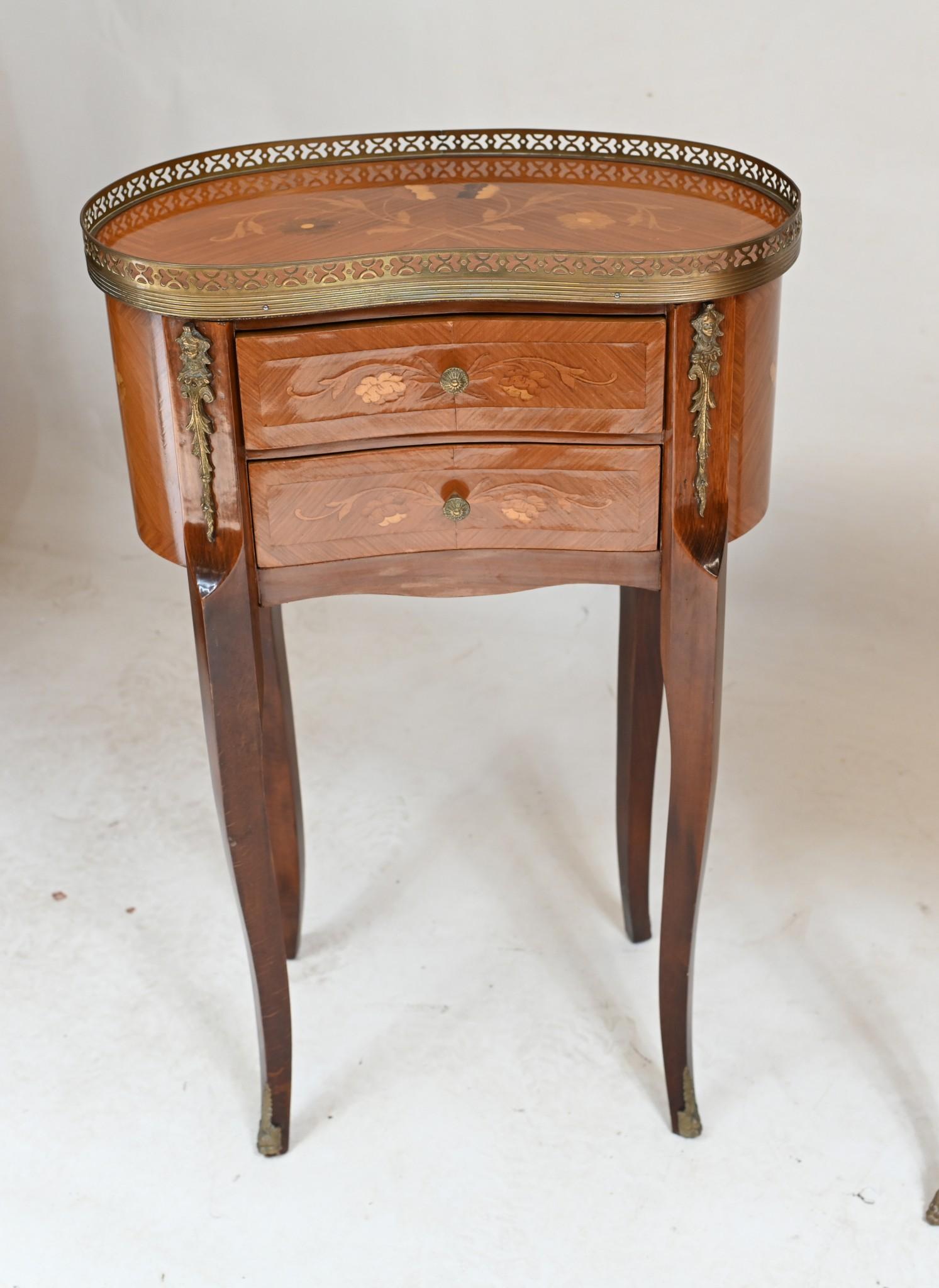 Antique French Comodini Impero a fagiolo 1930 4