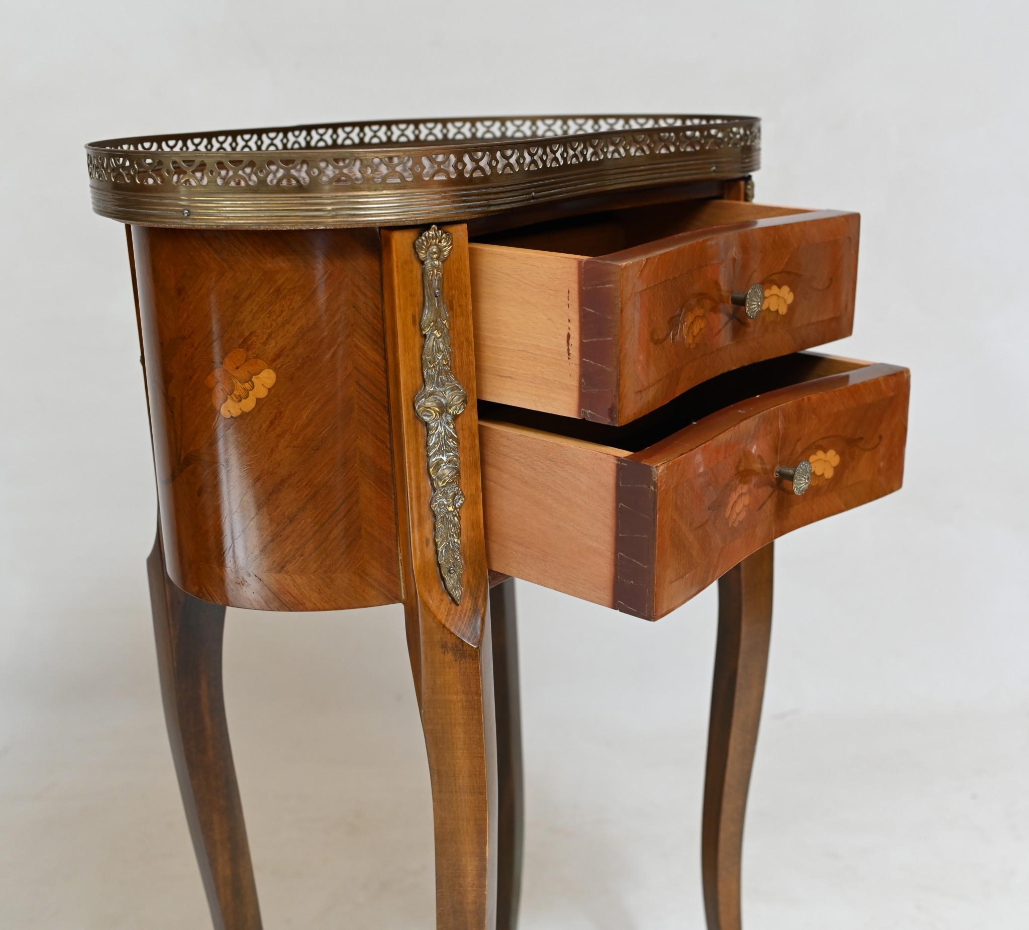 Antique French Comodini Impero a fagiolo 1930 In condizioni buone a Potters Bar, GB