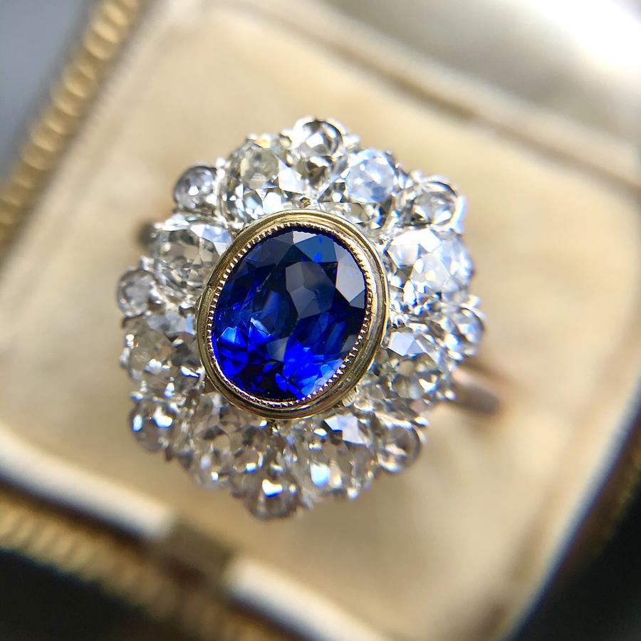 Antique, French, Belle Époque, 18 Carat Gold, Sapphire and Diamond Cluster Ring For Sale 2