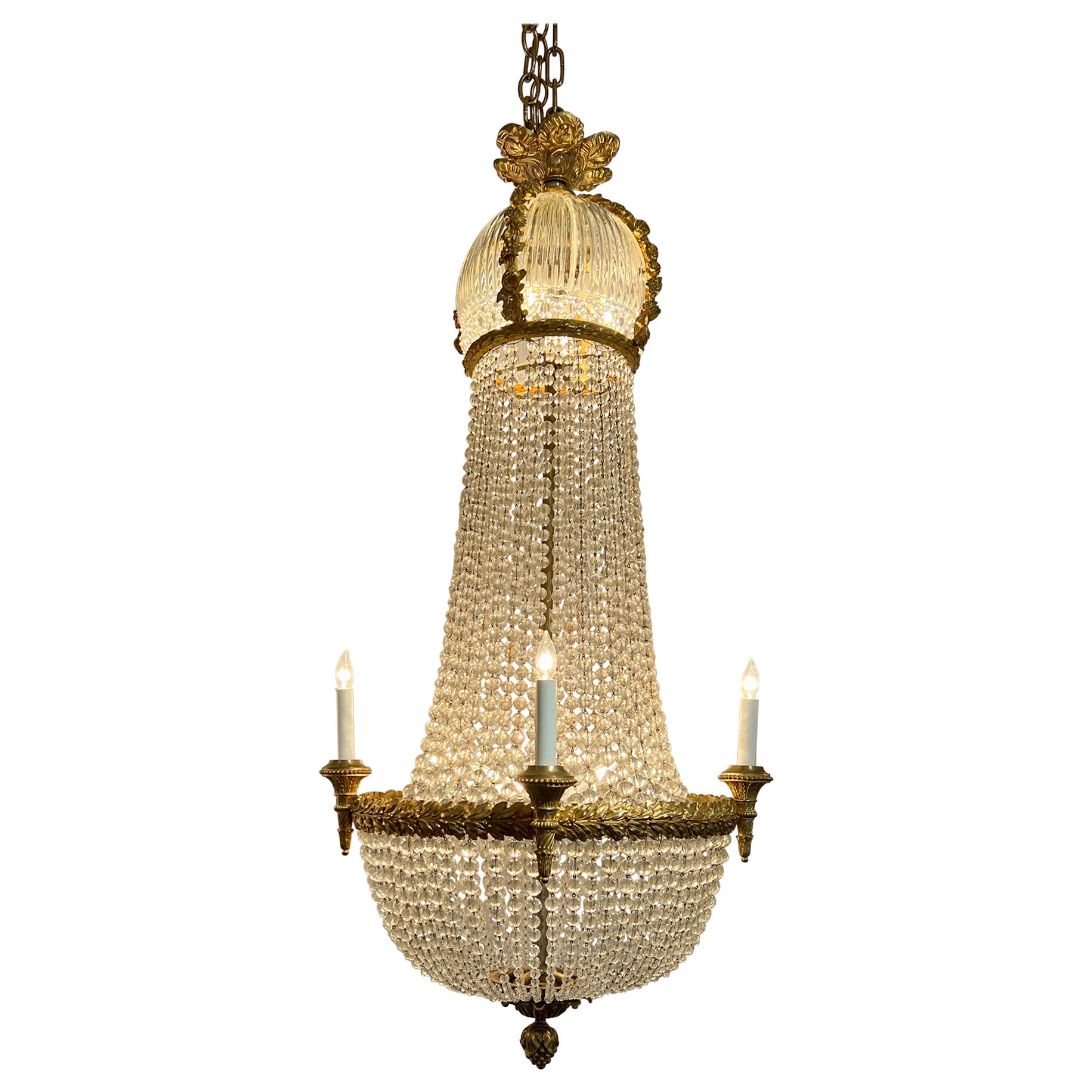Lustre ancien en cristal taillé et bronze de la Belle Époque, Circa 1880.