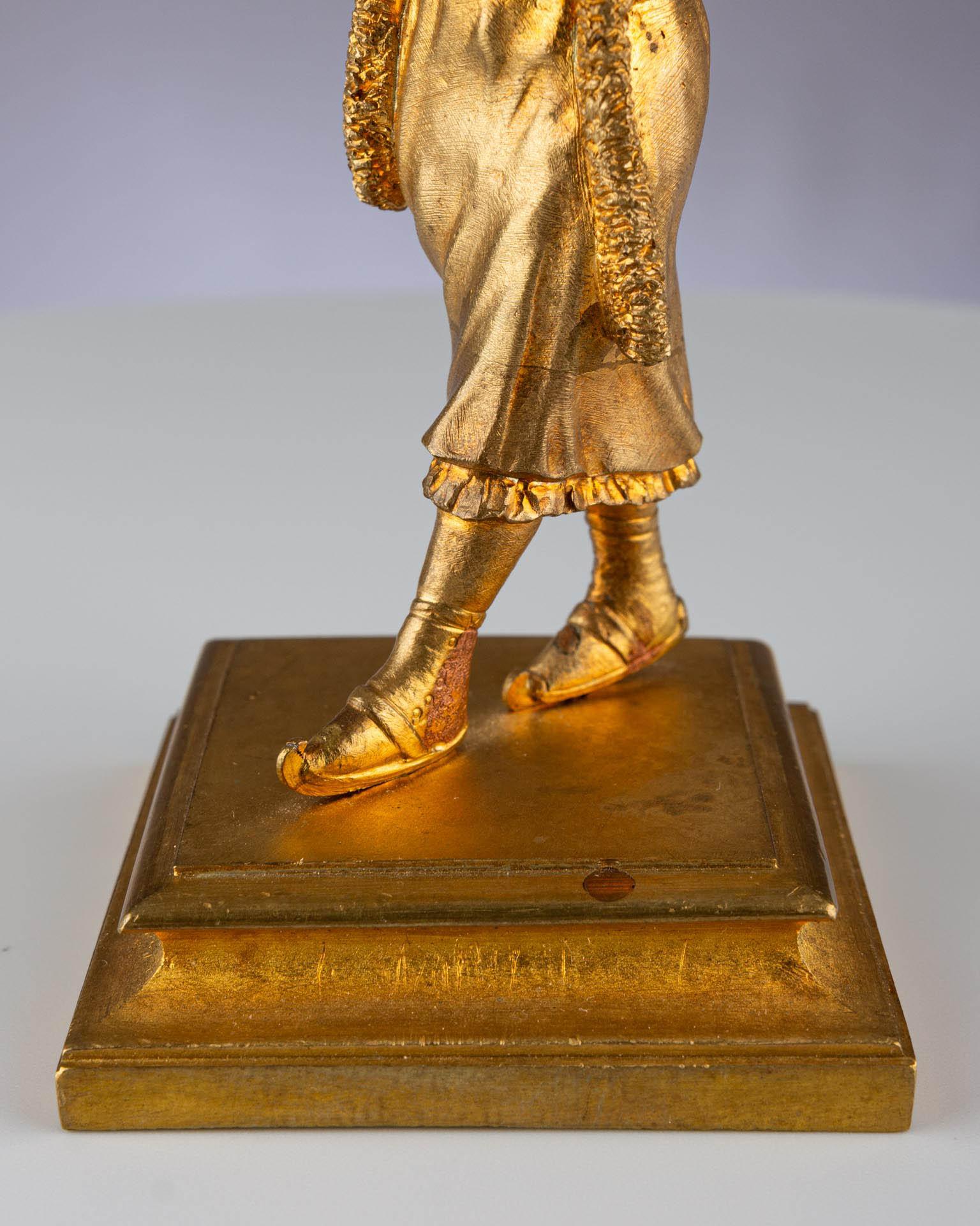 Antique French Belle Époque Gilt Bronze Gold Figurative Sculpture of a Woman For Sale 9