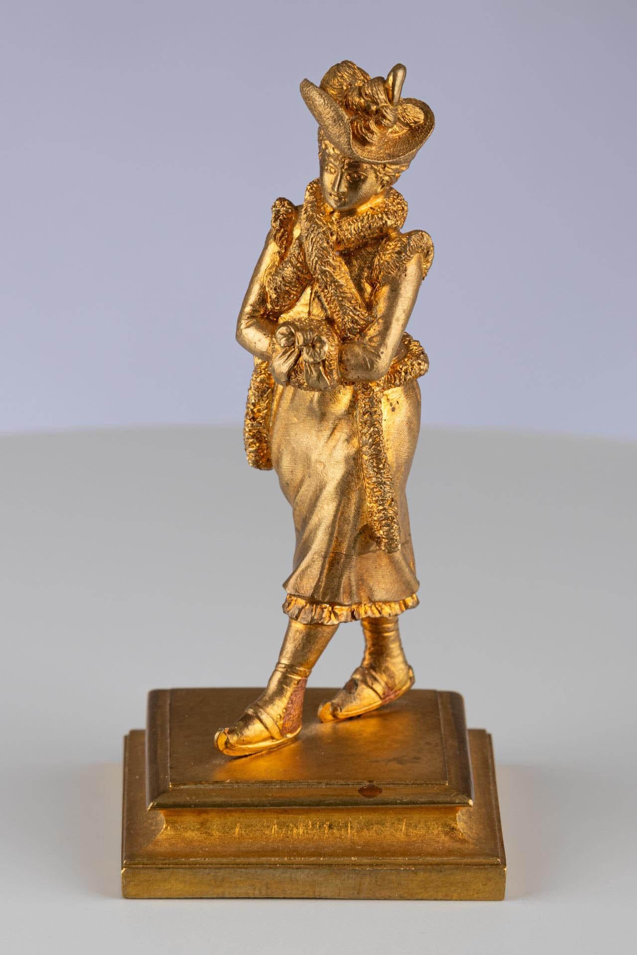 Antique French Belle Époque Gilt Bronze Gold Figurative Sculpture of a Woman In Good Condition For Sale In Greven, DE