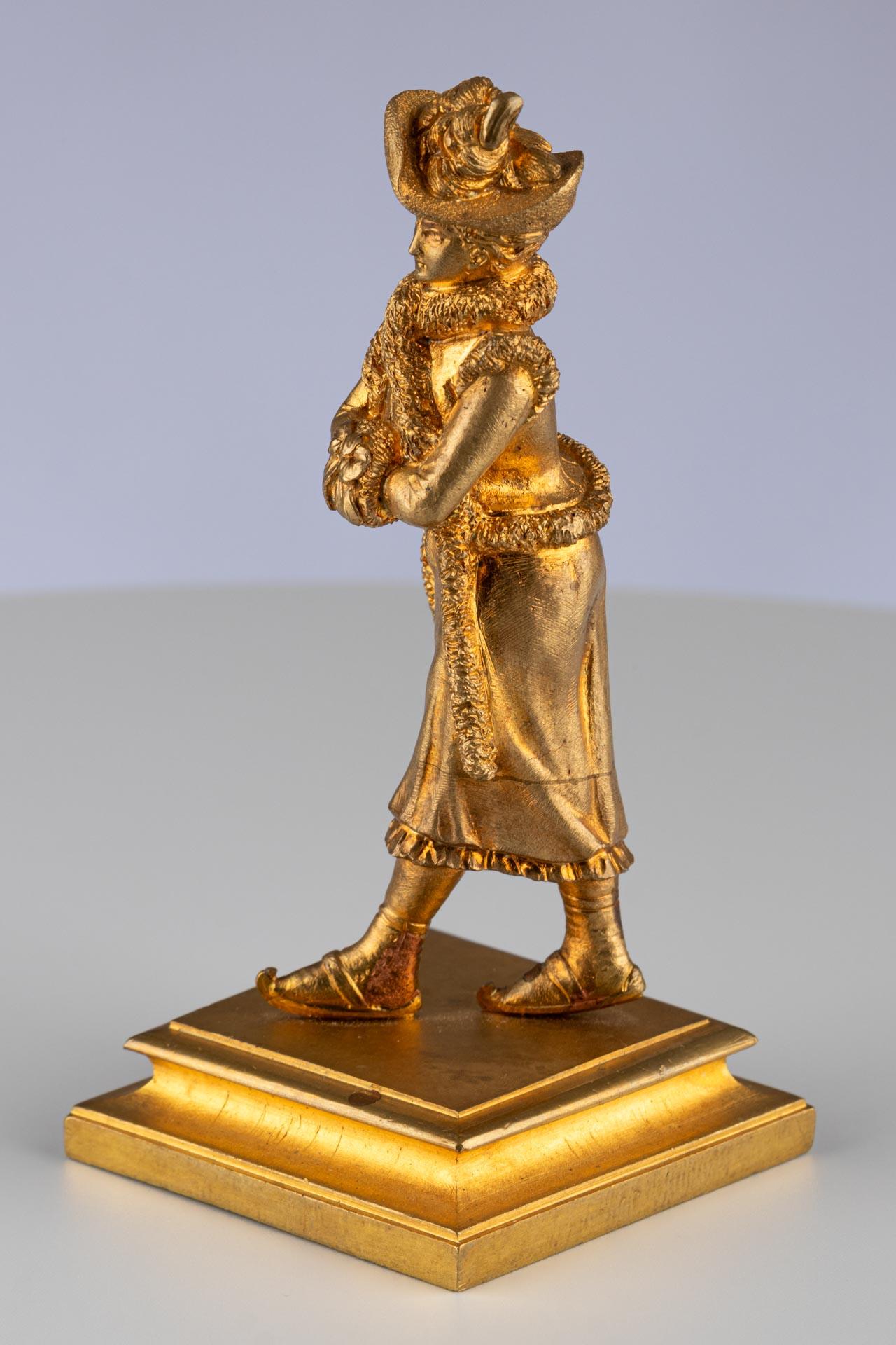 Antique French Belle Époque Gilt Bronze Gold Figurative Sculpture of a Woman For Sale 1