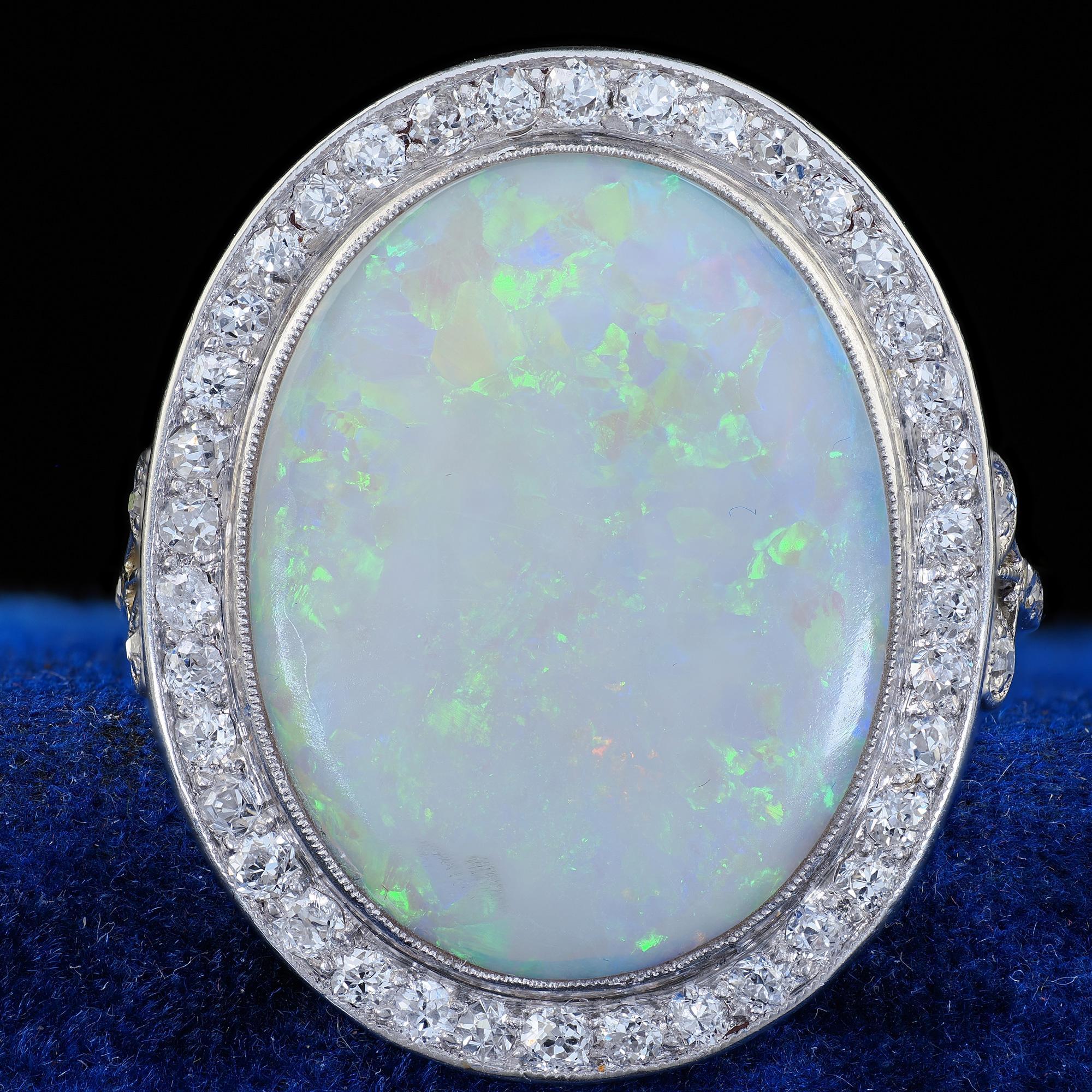 Antique French Belle Epoque Platine Opale Naturelle Diamant Bague Cocktail en vente 1