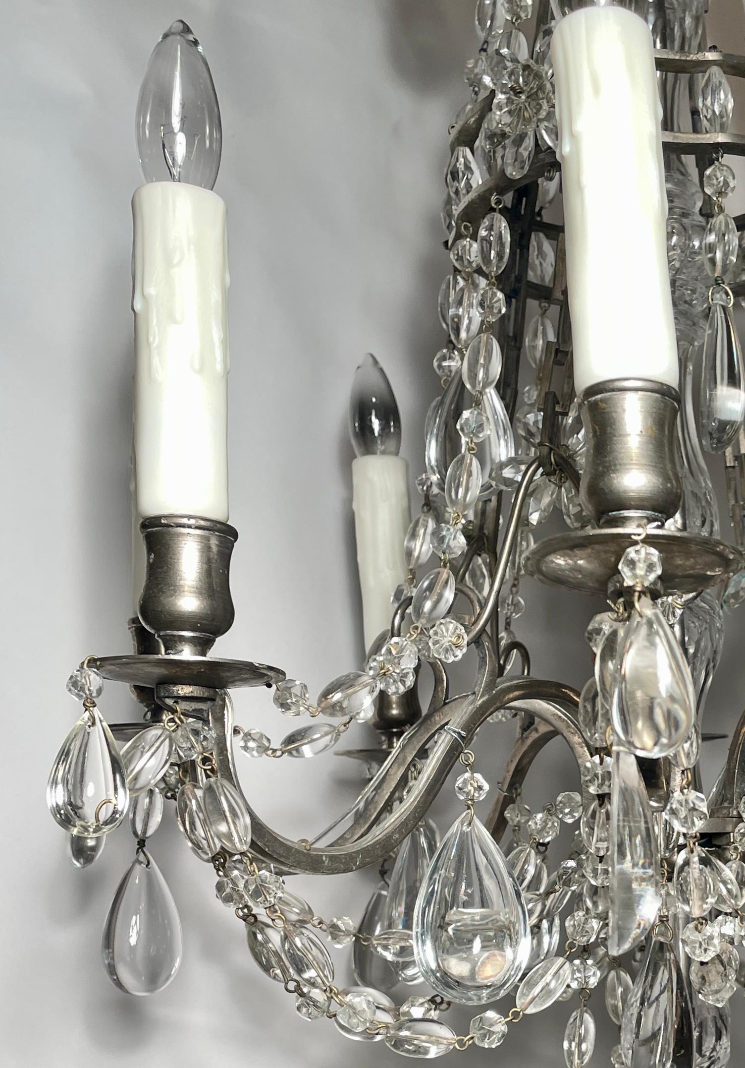 Lustre antique français Belle Époque en cristal fin argenté sur bronze à 8 lumières Bon état - En vente à New Orleans, LA