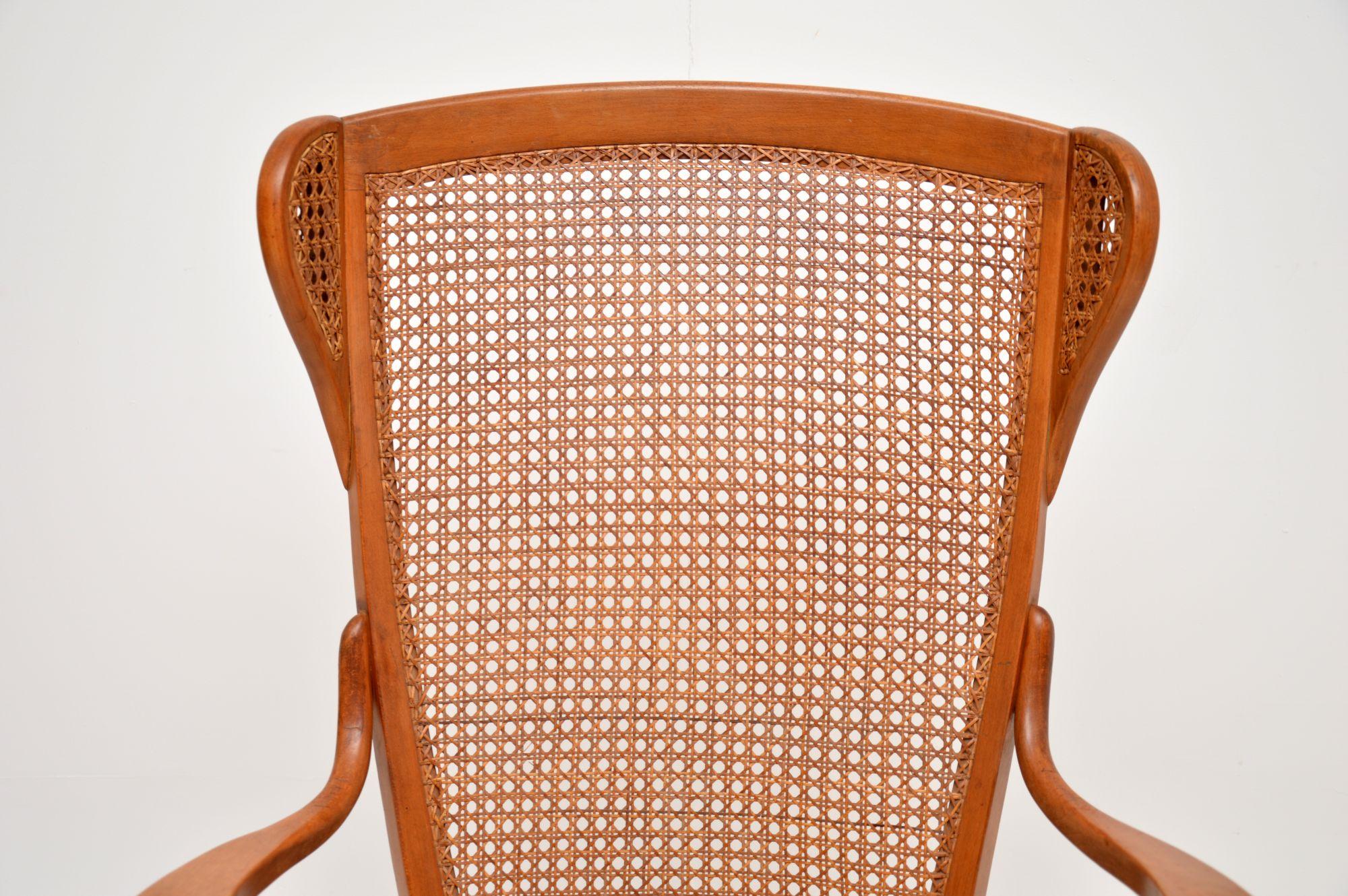 Début du 20ème siècle Ancienne chaise à bascule en bois courbé français en vente