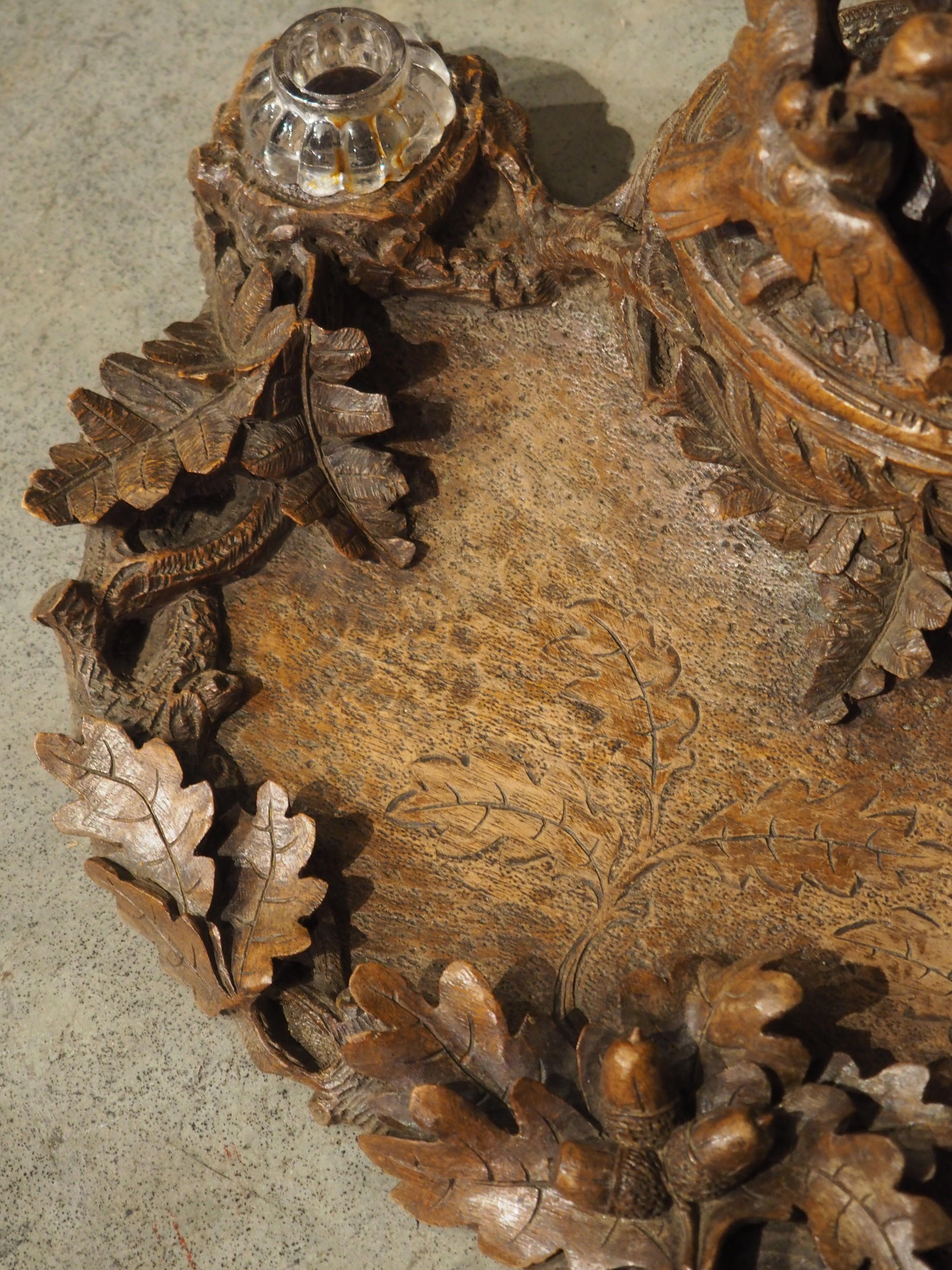 Antique French Black Forest Carved Inkwell with Oak Leaves and Birds, Circa 1890 For Sale 3