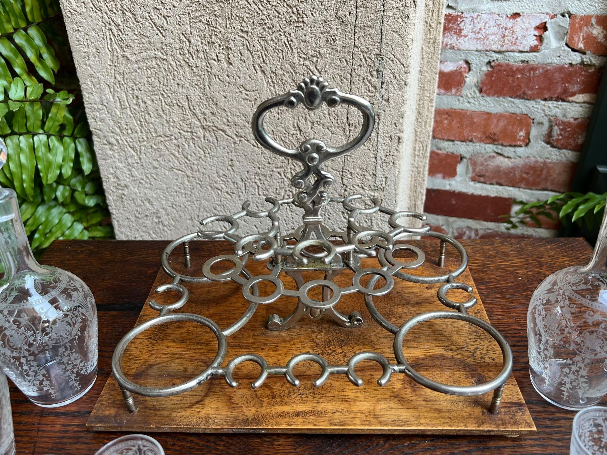Antique French Black Forest Tantalus Liquor Box Glass Decanter Cavé à Liqueur For Sale 6