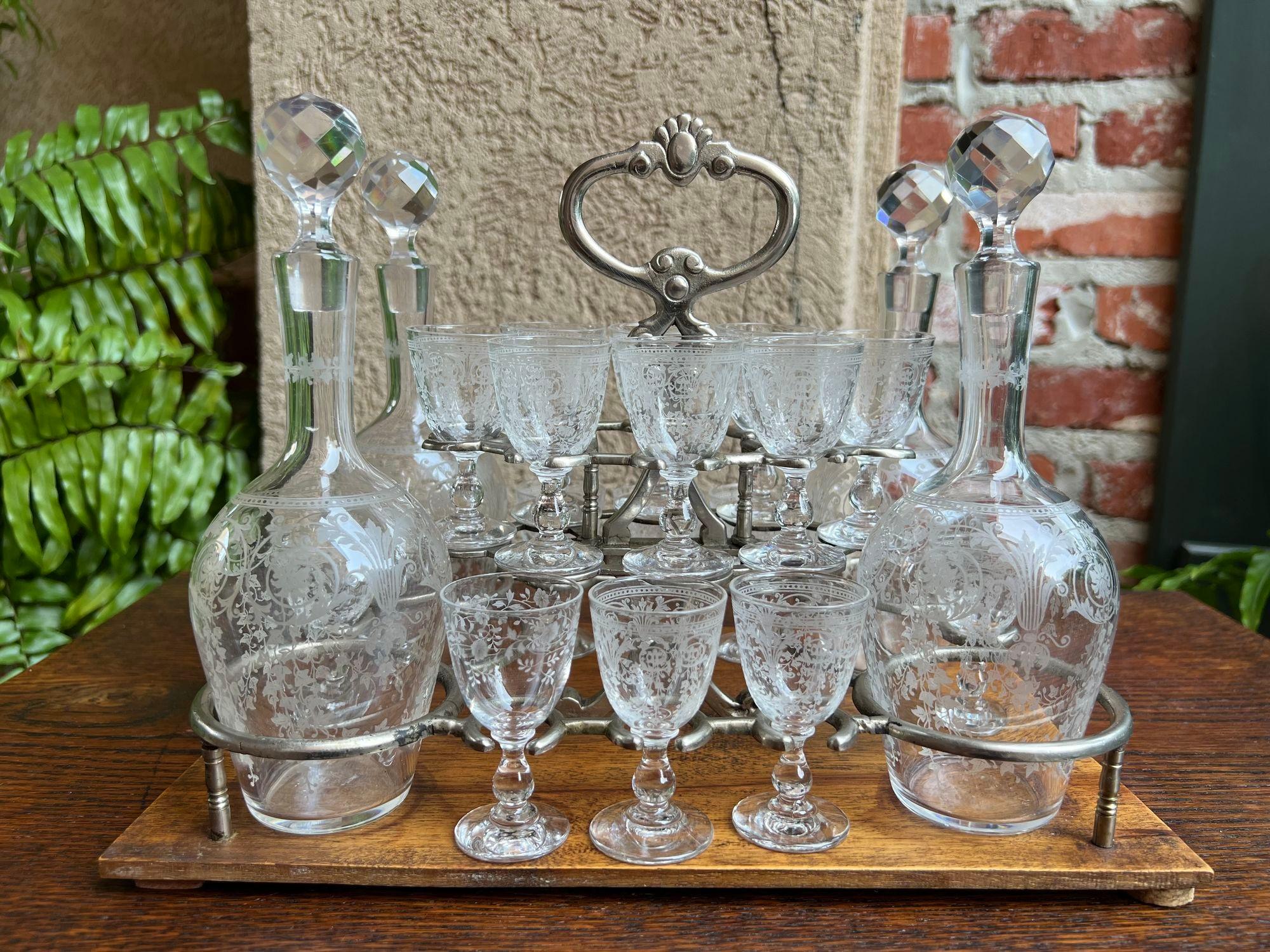 Antique French Black Forest Tantalus Liquor Box Glass Decanter Cavé à Liqueur For Sale 8