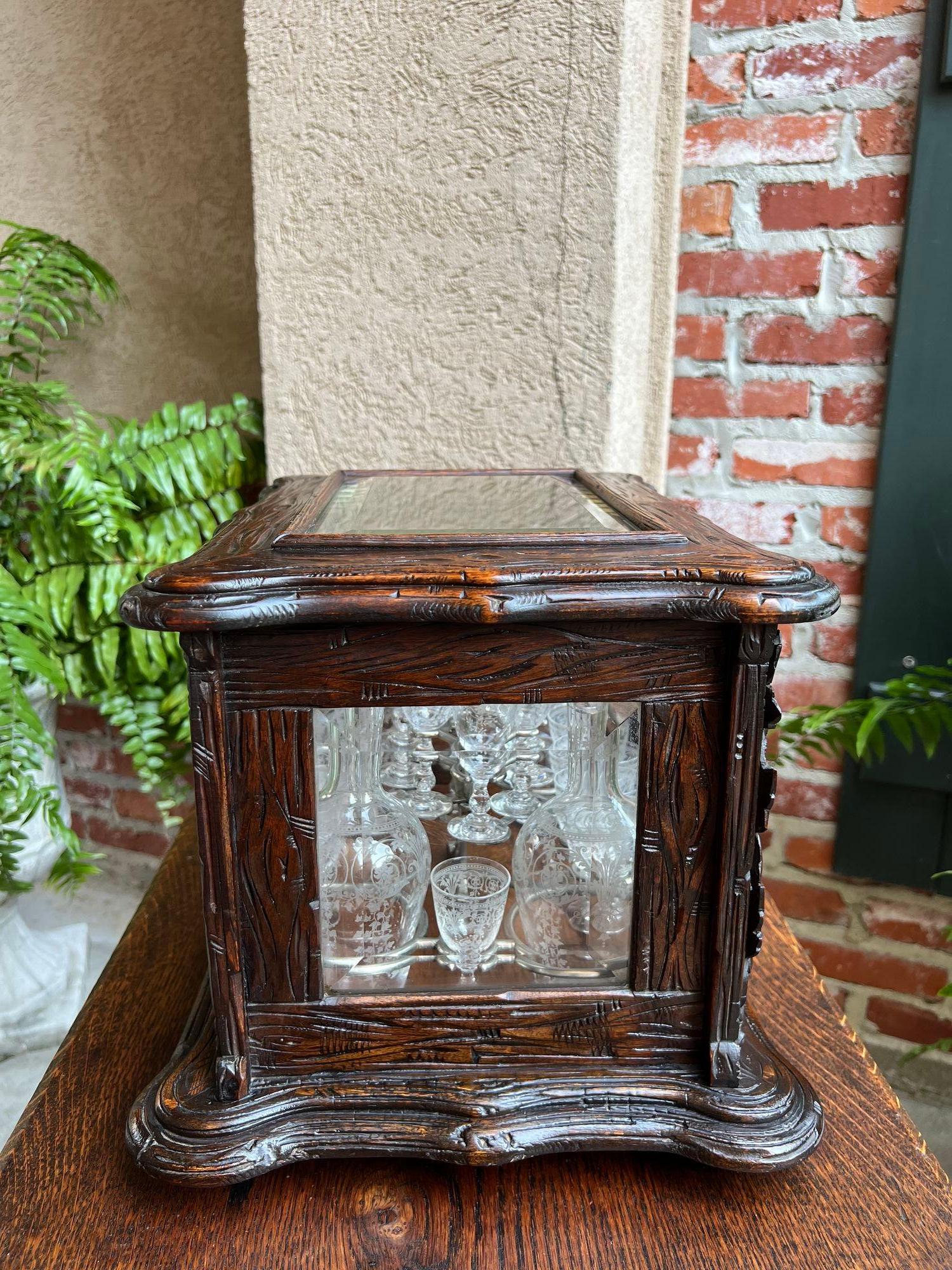 Antique French Black Forest Tantalus Liquor Box Glass Decanter Cavé à Liqueur For Sale 12