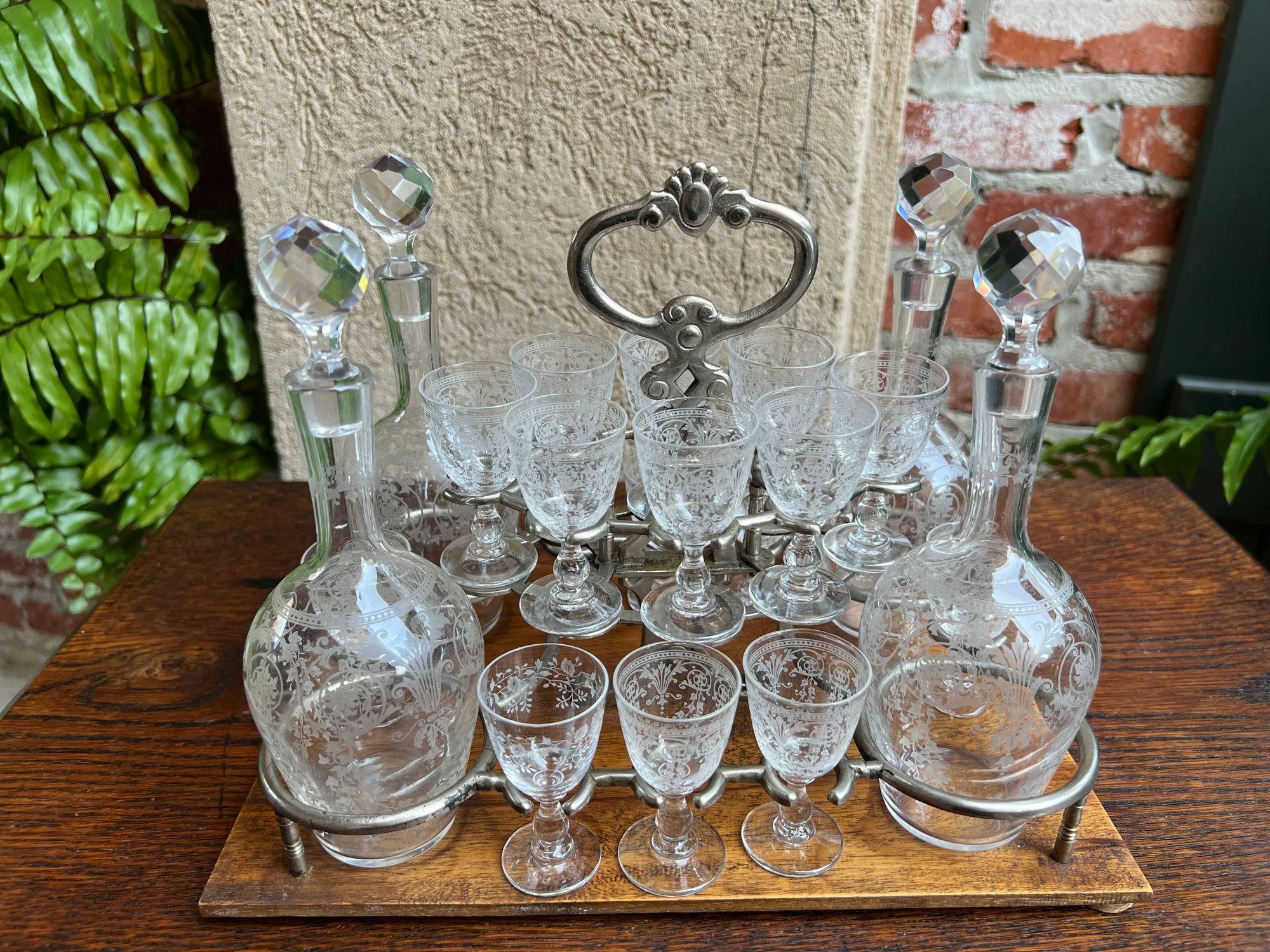 Crystal Antique French Black Forest Tantalus Liquor Box Glass Decanter Cavé à Liqueur For Sale