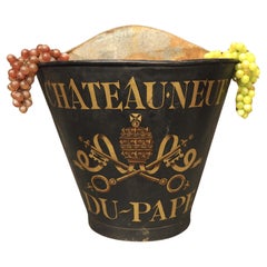 Antiquité française peinte en noir Hotte de vigne Châteauneuf-du-Pape, C.I.C. 1900