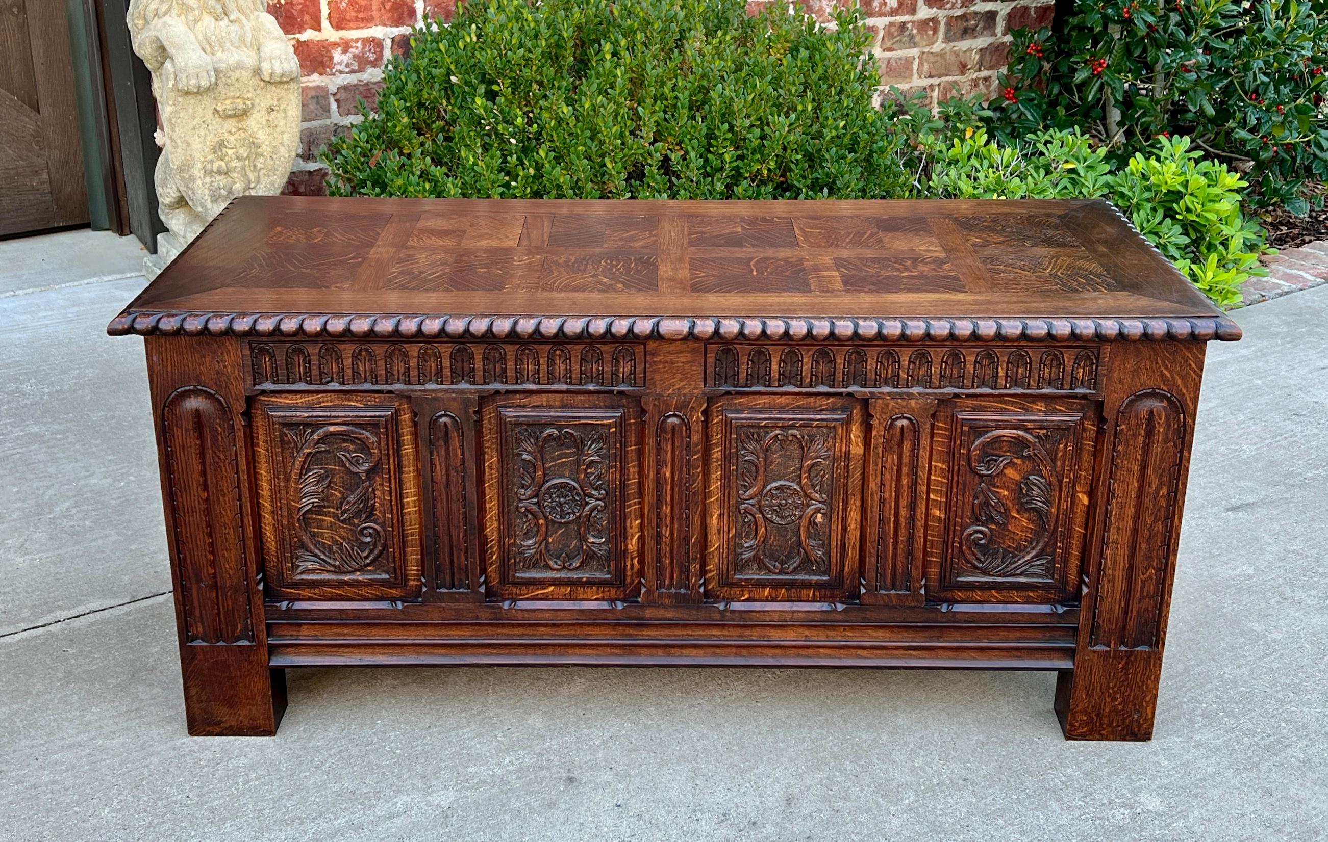 Antique French Blanket Box Chest Trunk Coffee Table Storage Chest Coffer Oak In Good Condition In Tyler, TX