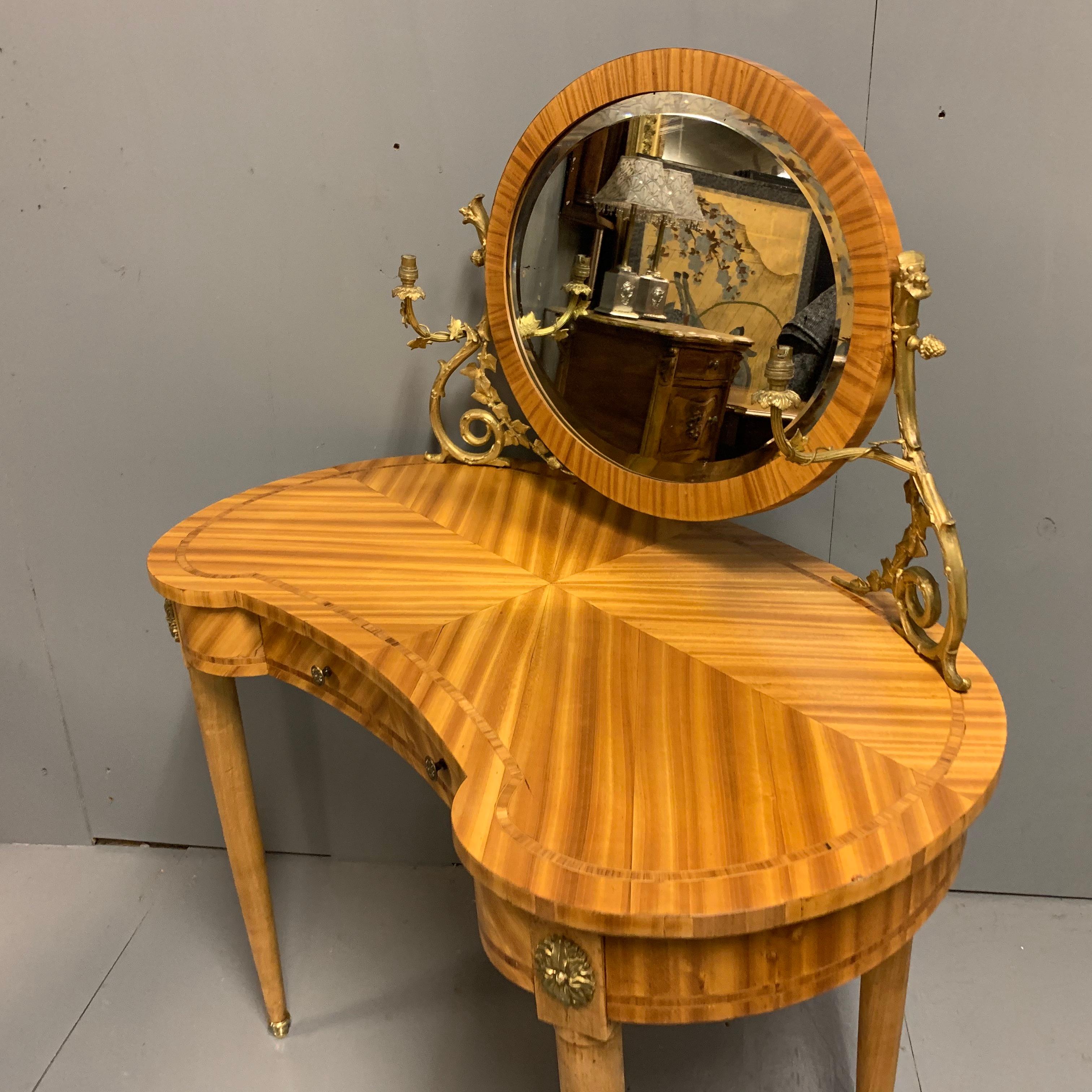 Antique French Bleached Mahogany Kidney Shape Dressing Table with Sconces For Sale 4