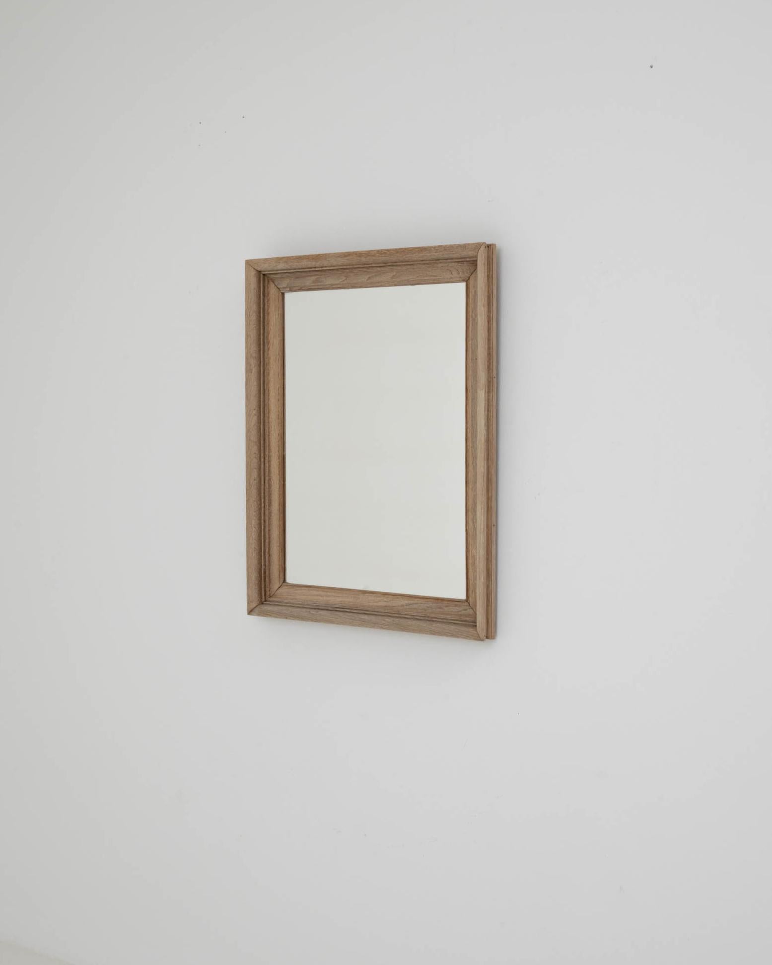 Français Antique French Bleached Oak Mirror (Miroir en chêne blanchi) en vente