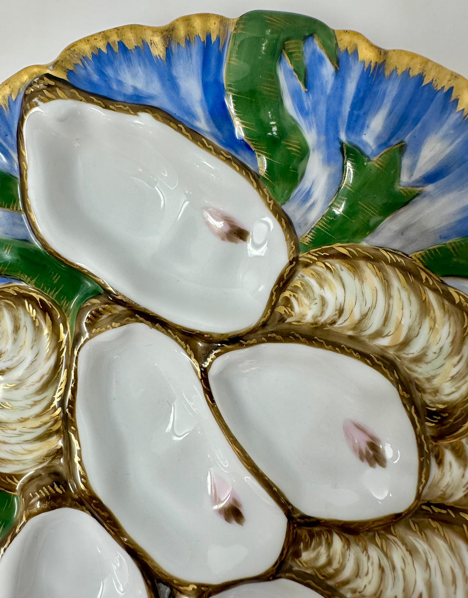 Antique French Blue and Green Porcelain Turkey Pattern Oyster Plate, Circa 1890. In Good Condition For Sale In New Orleans, LA