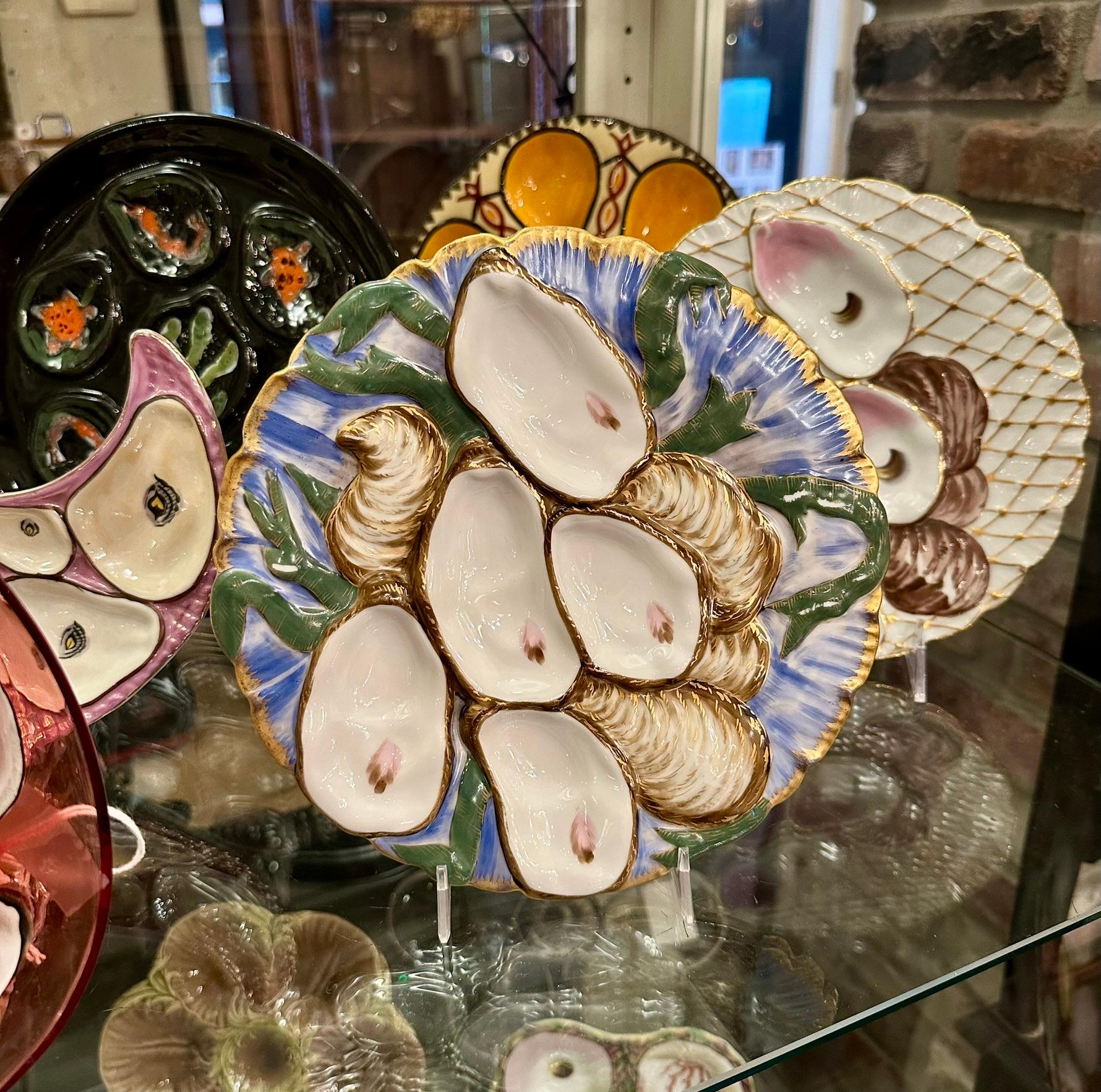 Antique French Blue and Green Porcelain Turkey Pattern Oyster Plate, Circa 1890. For Sale 2