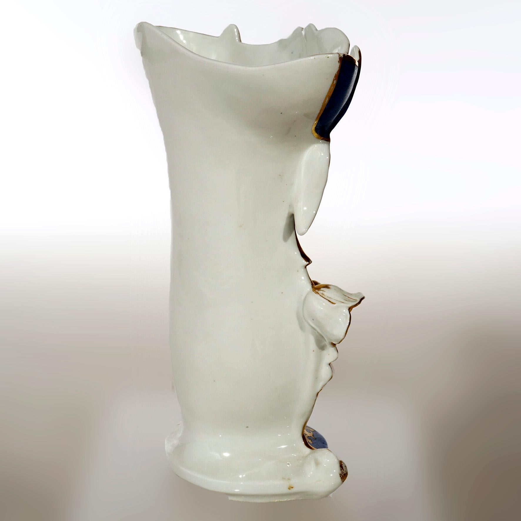 A.Old Paris Vase floral en porcelaine peinte à la main et dorée, 19ème C. en vente 2