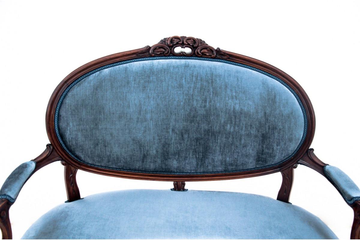 Antique French Blue Sofa in Louis XV Style Restored In Good Condition In Chorzów, PL