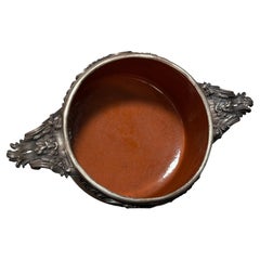 Sopera antigua francesa de loza con monturas de plata, tipo «Boin-Taburet», París, hacia 1890