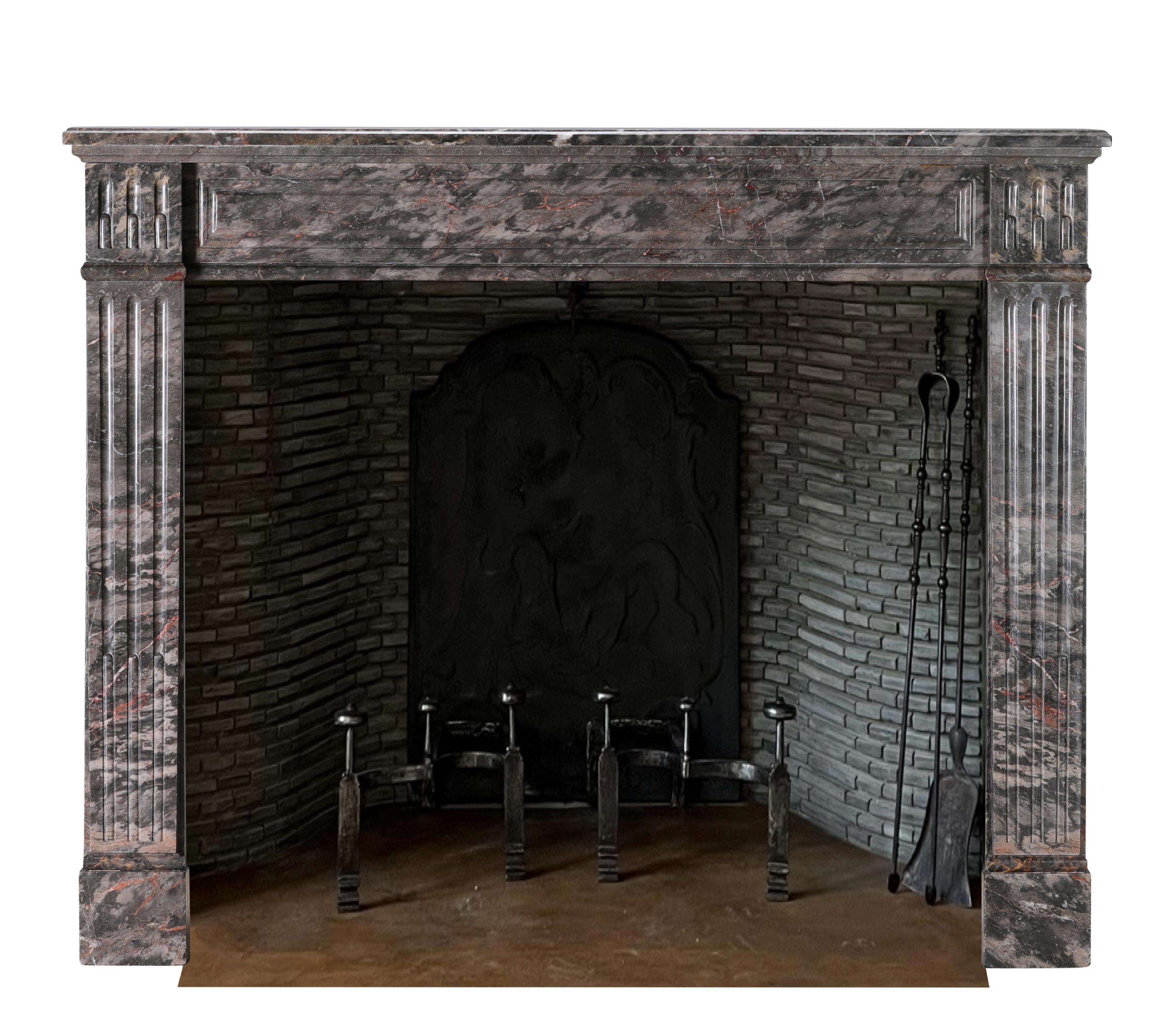 Antique French Chimenea de mármol Bois Jourdan -LXVI - Gare St. Lazare en Excelente estado para la venta en Beervelde, BE