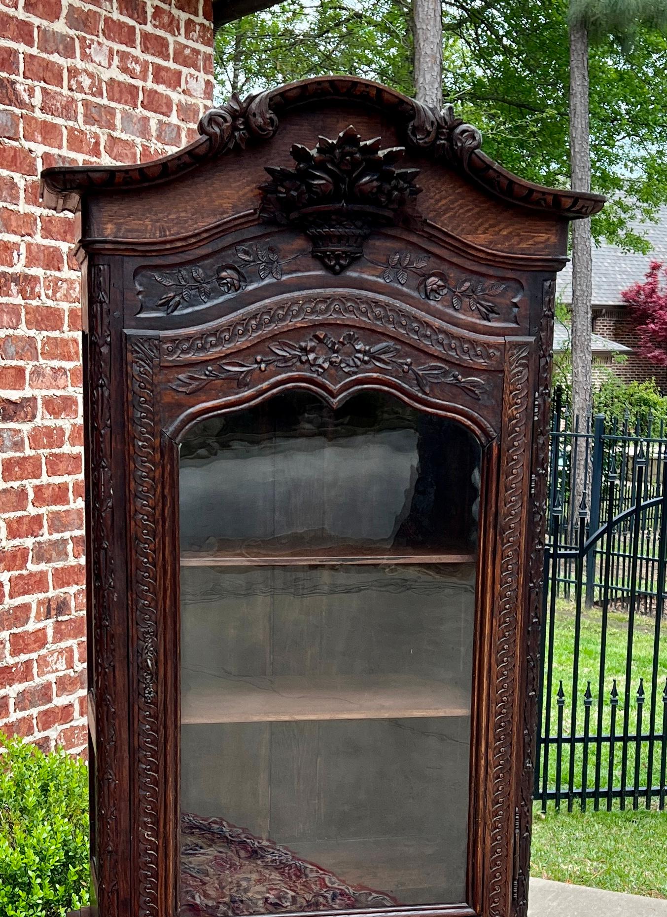 Antique French Bonnetierre Vitrine Bookcase Over Chest of Drawers Oak 19th C. In Good Condition For Sale In Tyler, TX